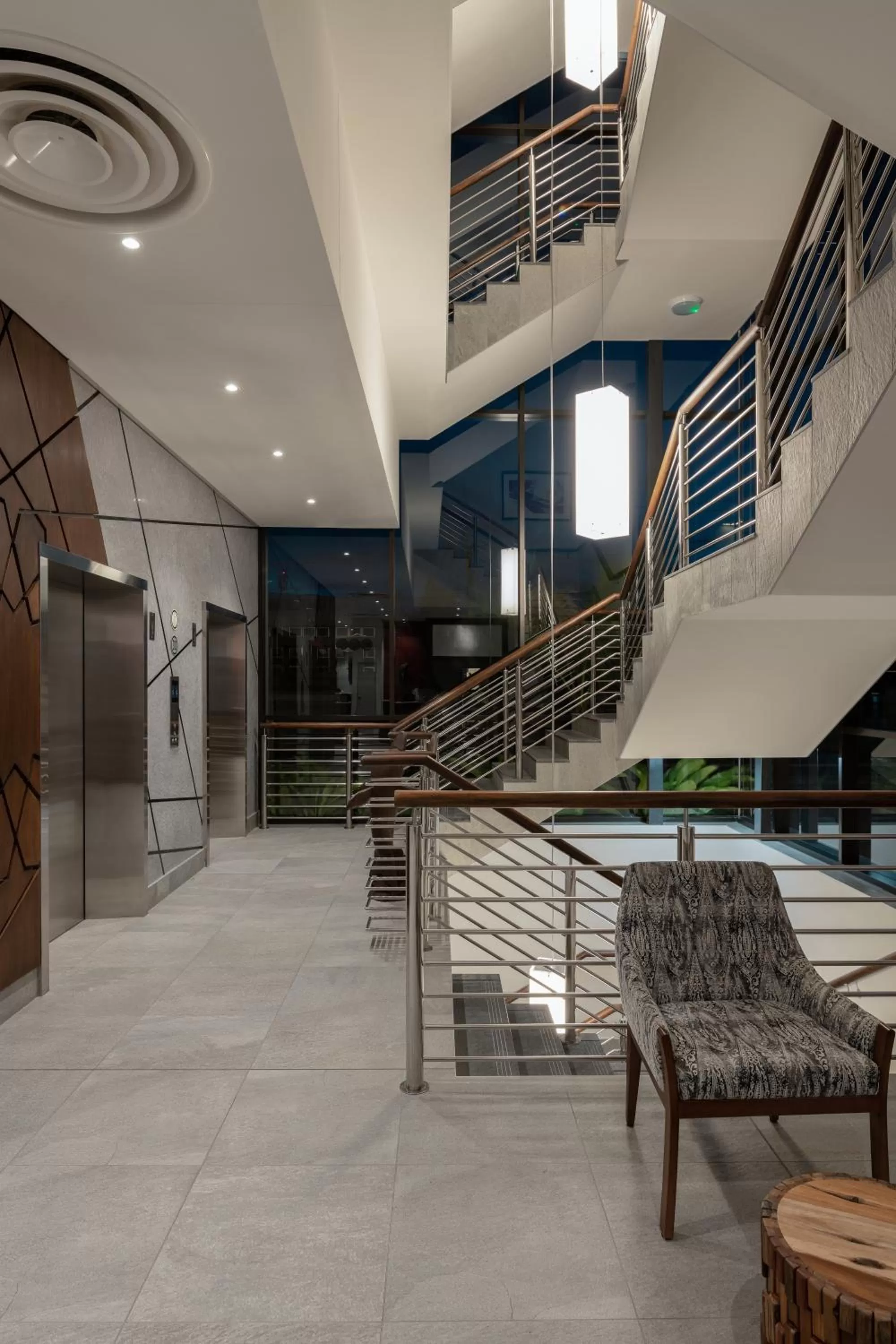 Lobby or reception in Crowne Plaza - Dar Es Salaam by IHG