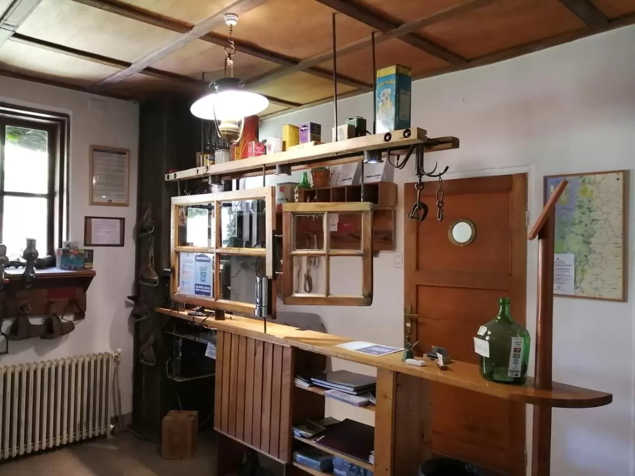 Lobby or reception, Kitchen/Kitchenette in Hostería de la Patagonia