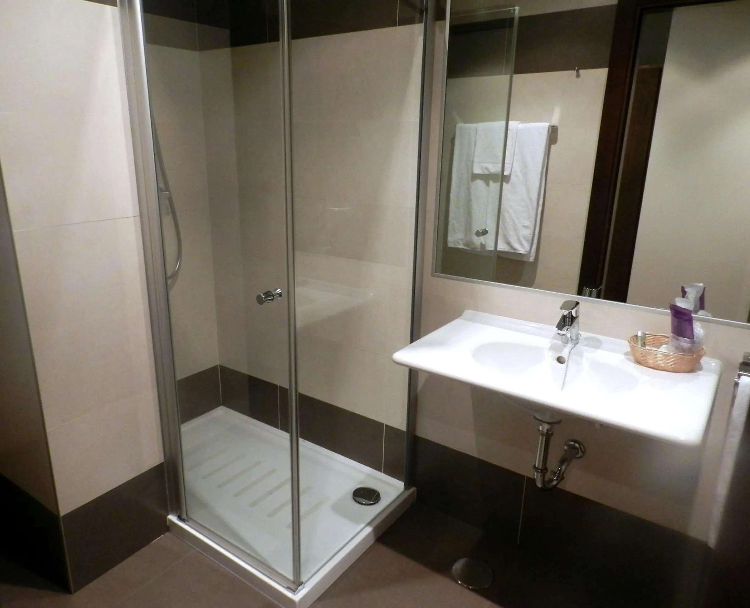 Bathroom in Hotel Río Hortega