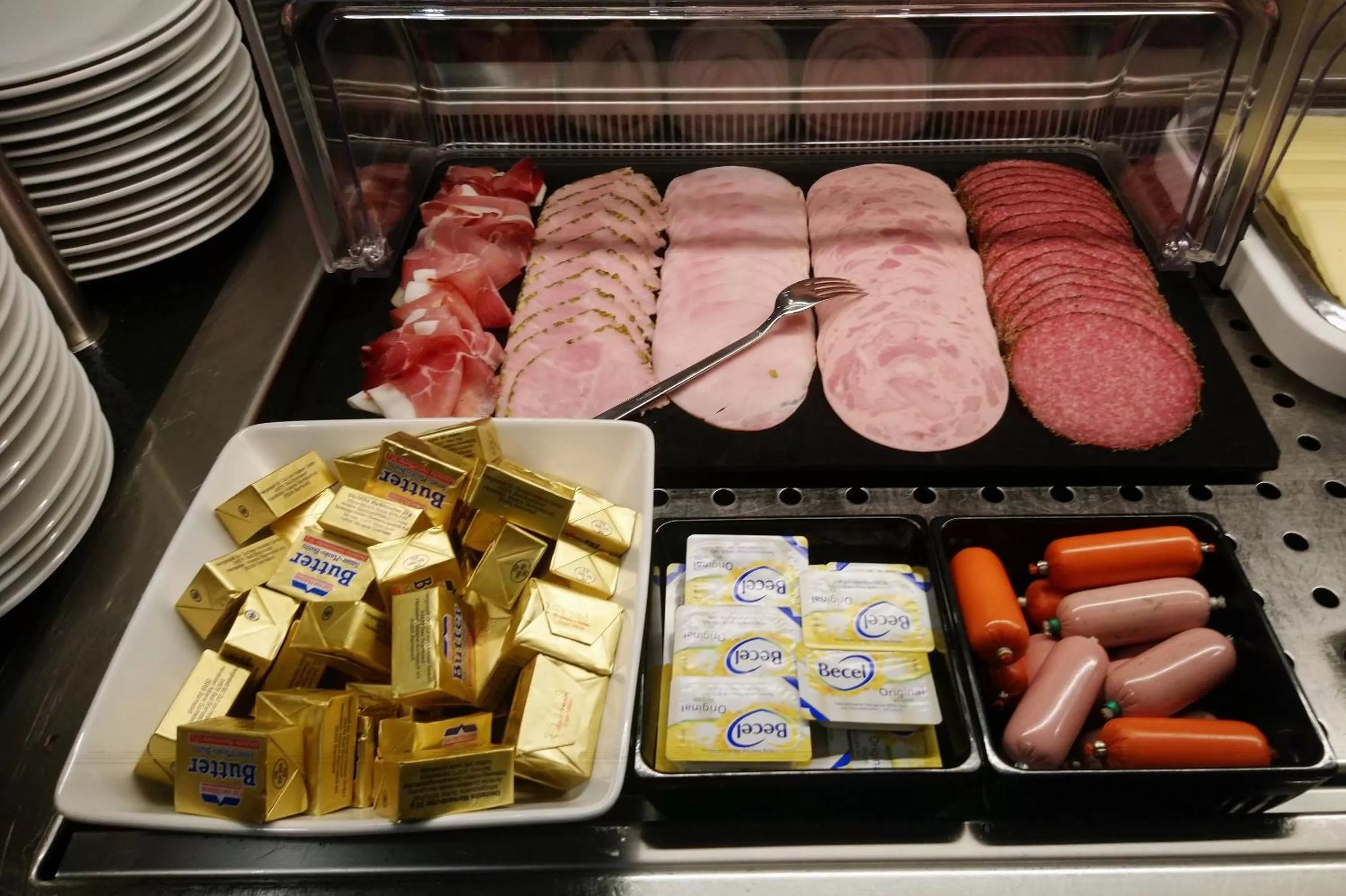 Buffet breakfast in Hotel Ochsen