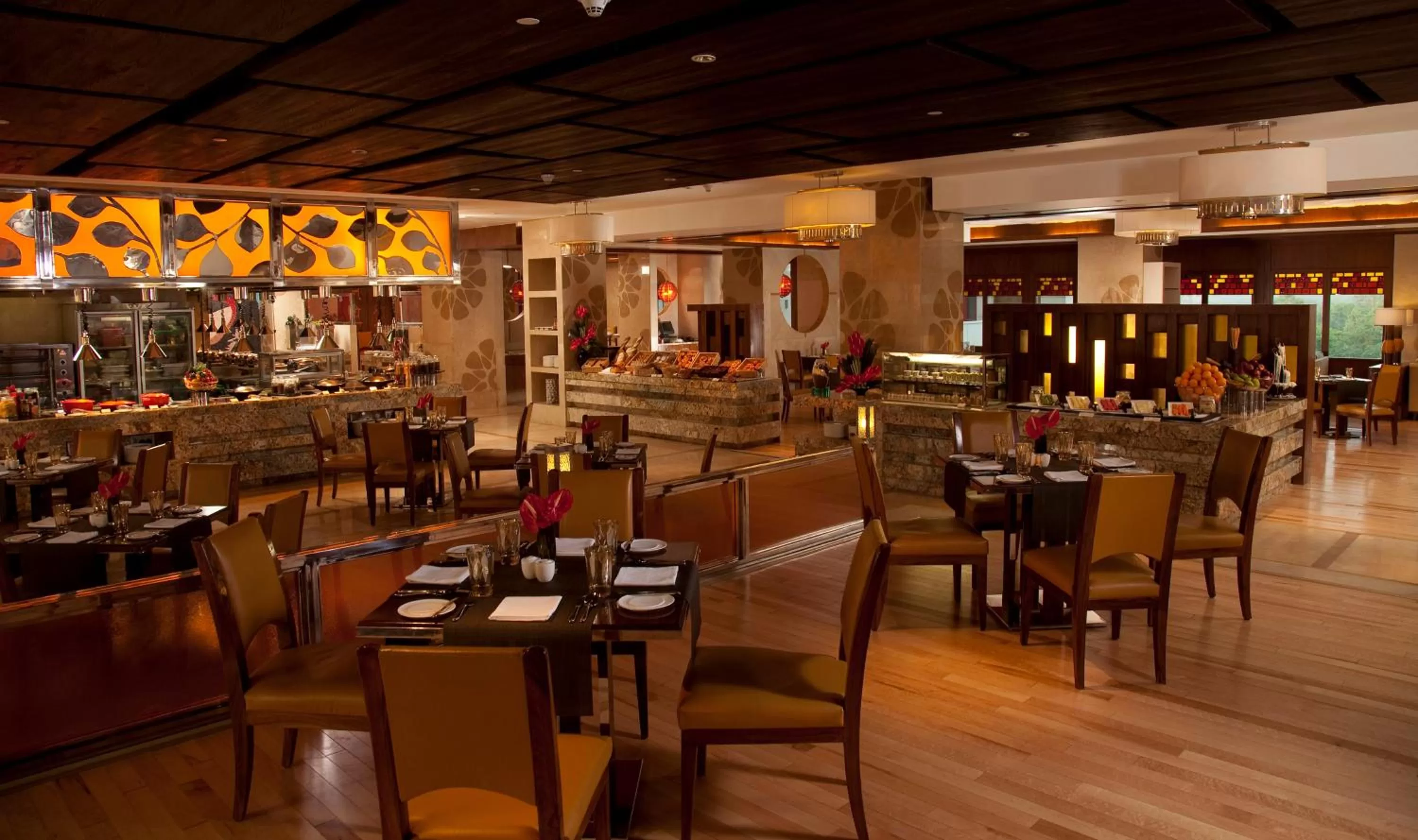 Restaurant/places to eat in Crowne Plaza New Delhi Okhla by IHG