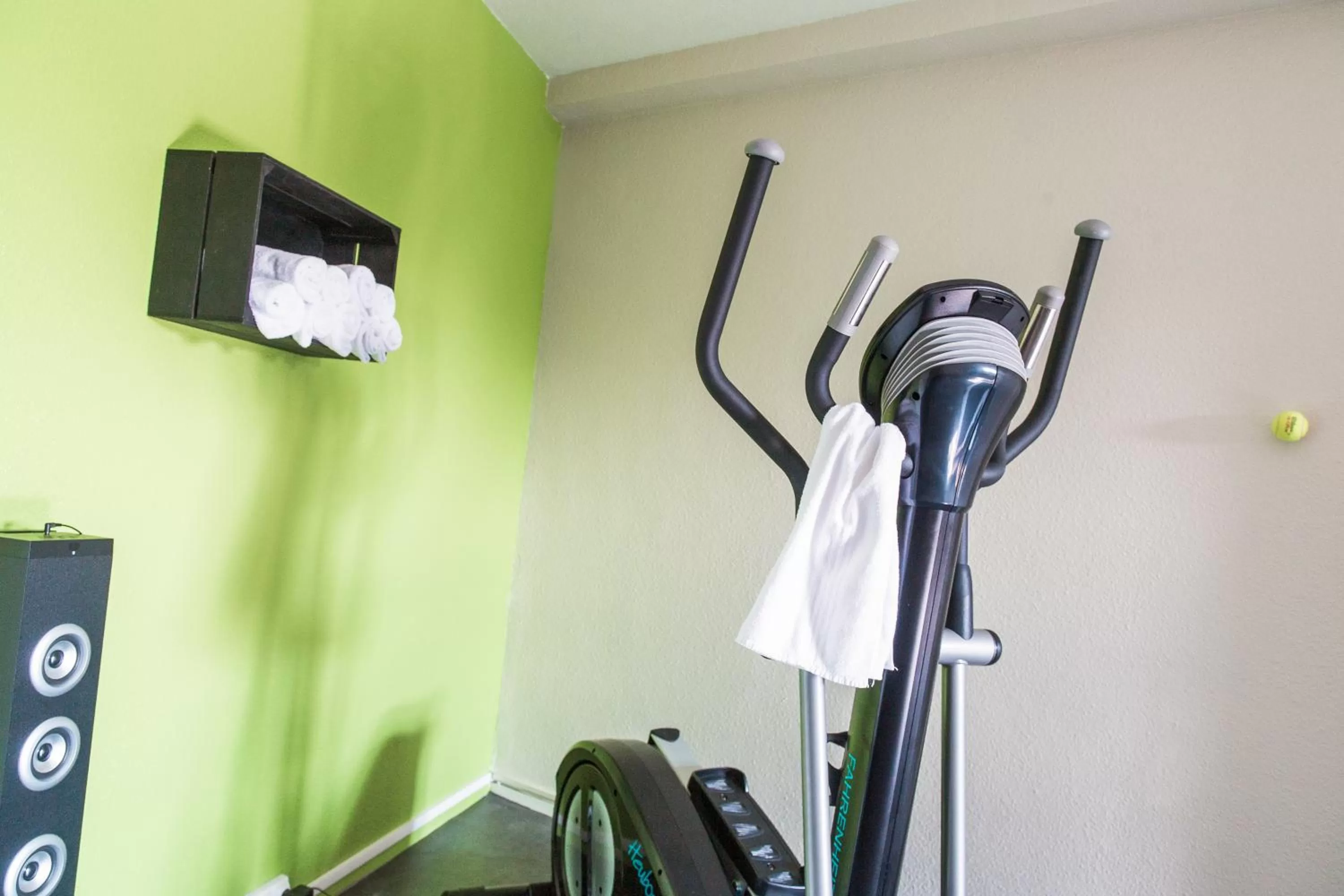 Fitness centre/facilities in ibis Styles Tours Sud