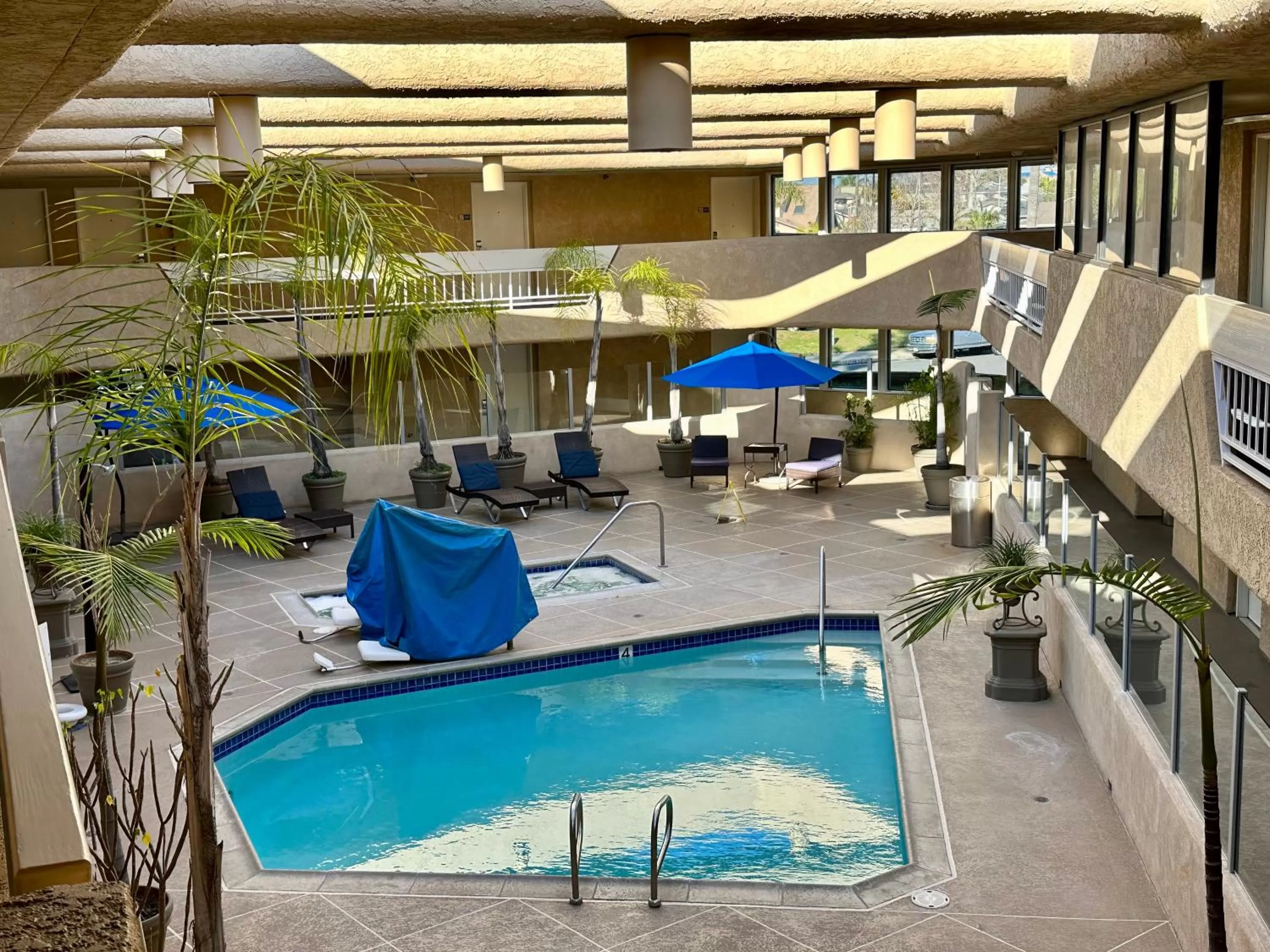 Swimming pool in The Pacific Inn