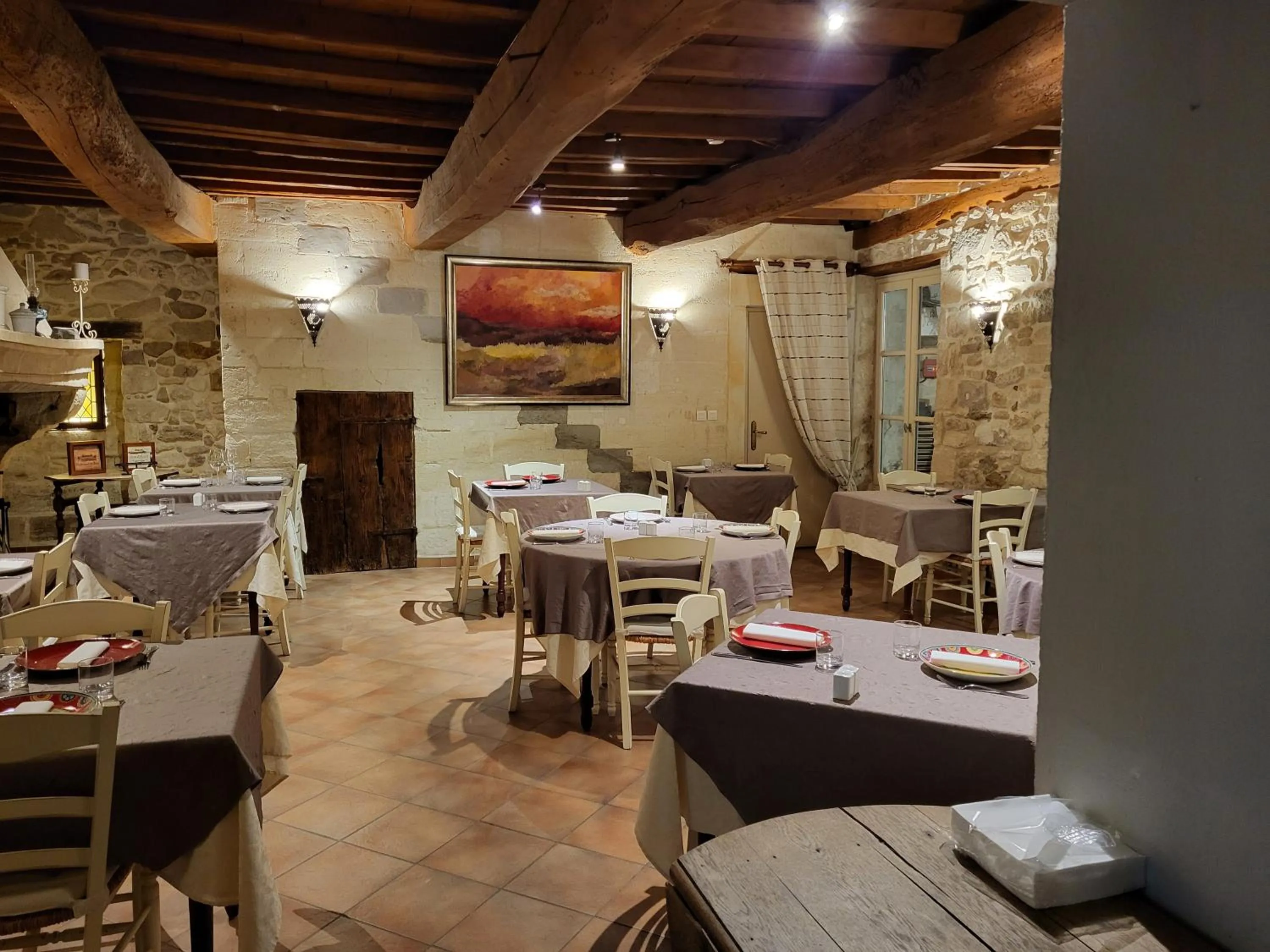 Restaurant/places to eat in Logis Hotel la Ferme