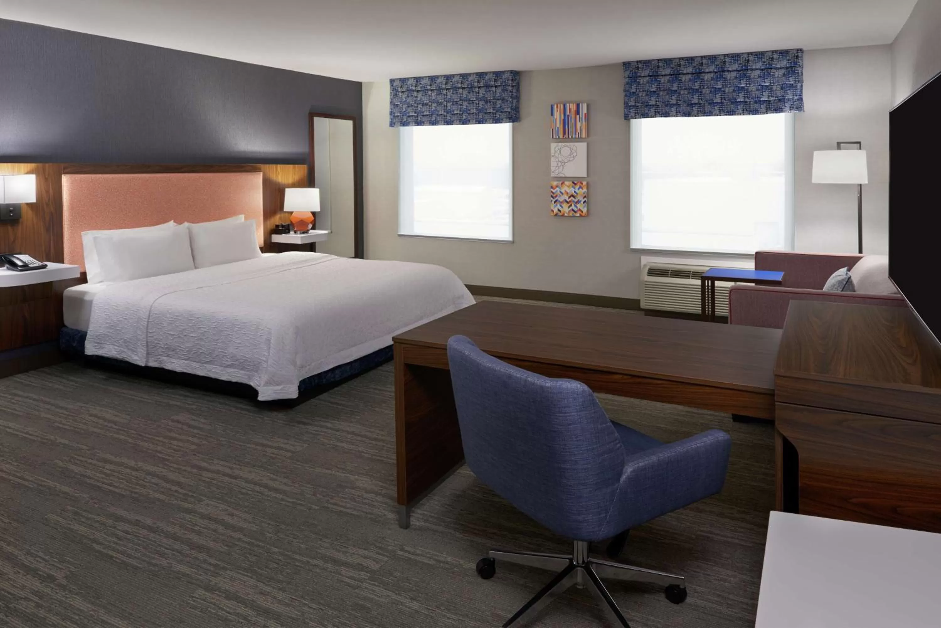 Bedroom, Bed in Hampton Inn & Suites Montreal-Dorval