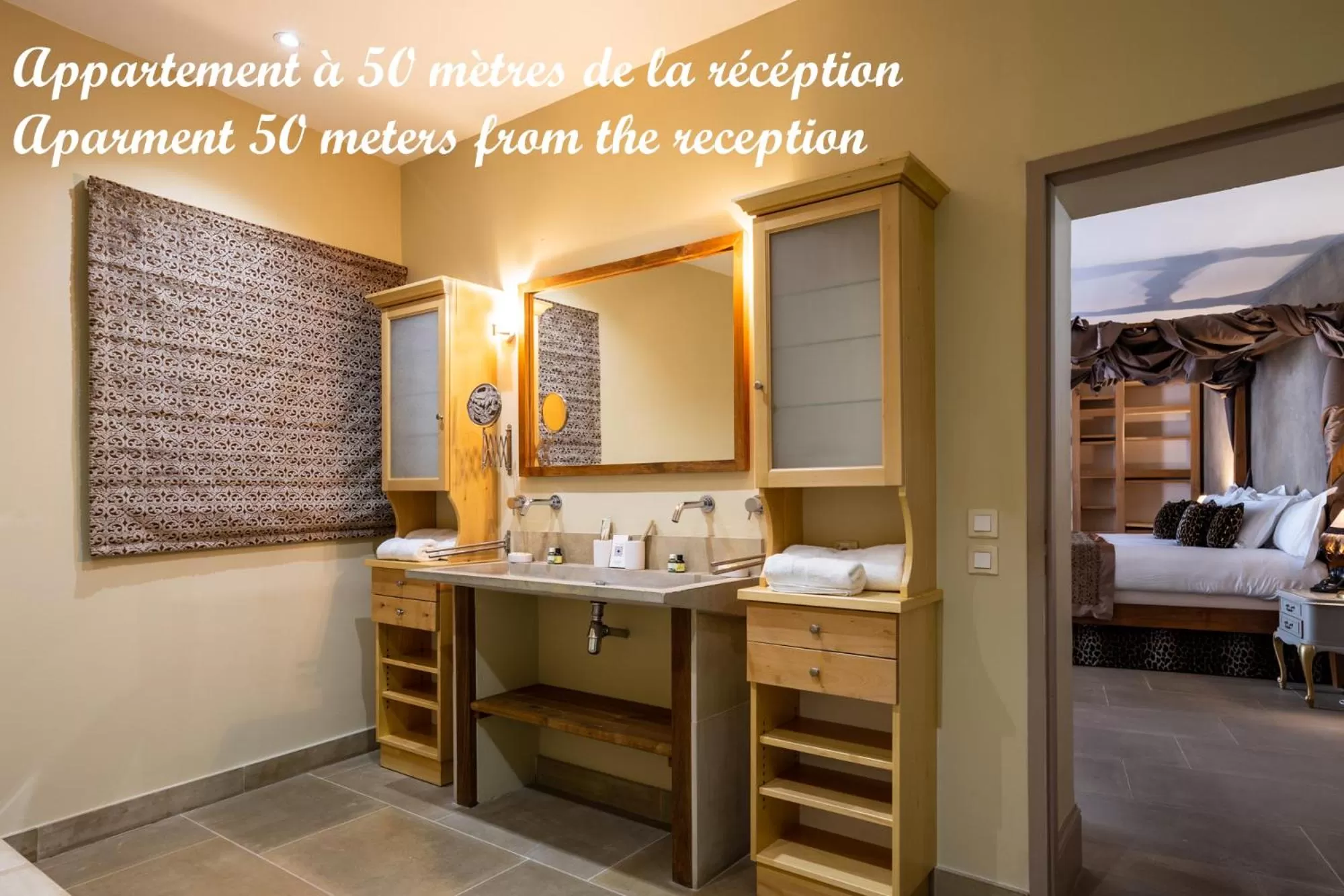 Bathroom, Bed in Le Clos Violette et Le 11 D'Aglaé - Hôtel de Charme Design de Luxe