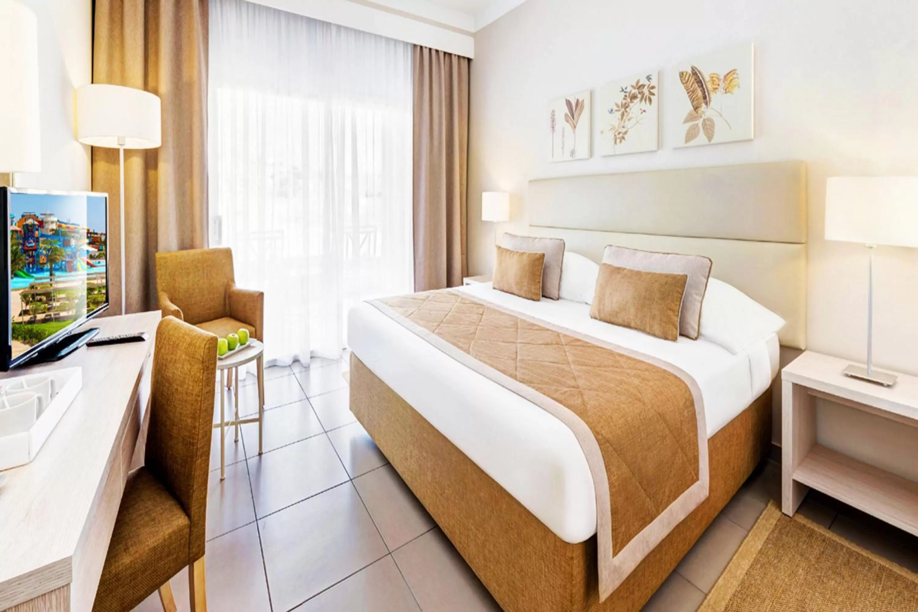 Family Queen or Twin Pool View in Jaz Aquaviva