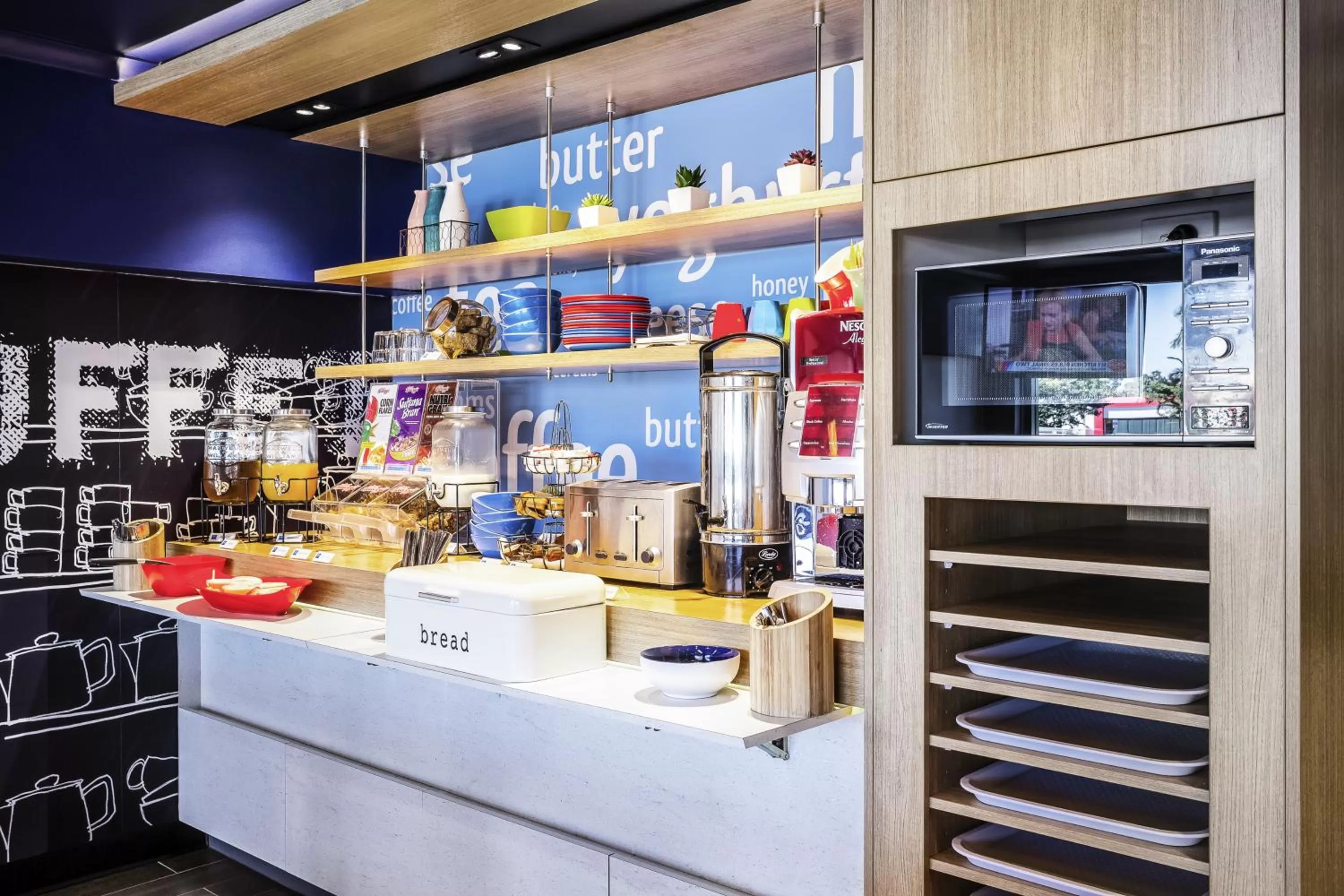 Restaurant/places to eat in ibis budget Bordeaux Centre Bastide