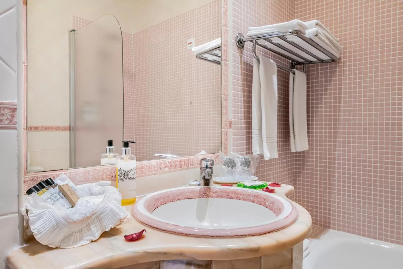 Bathroom in Hotel Dom Vasco