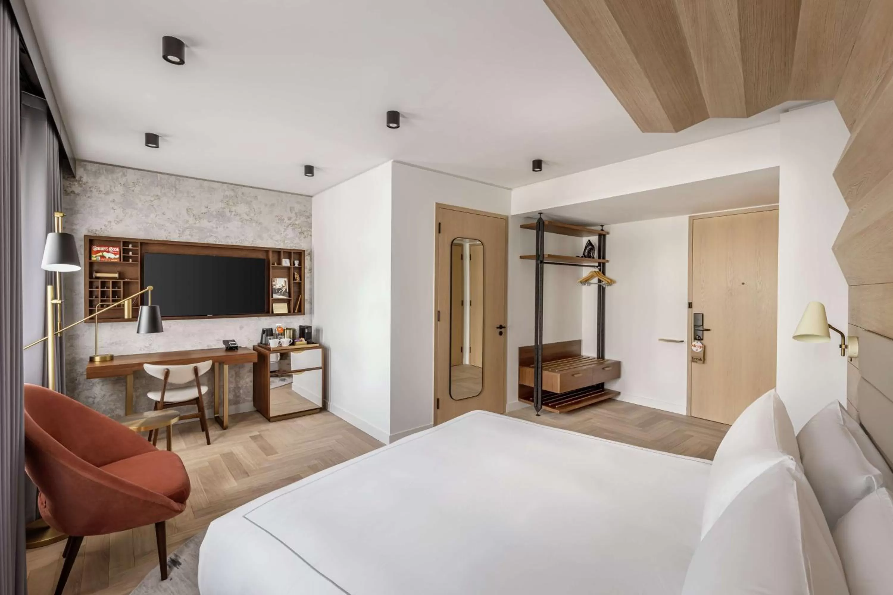 Bedroom, Bed in Canopy by Hilton London City