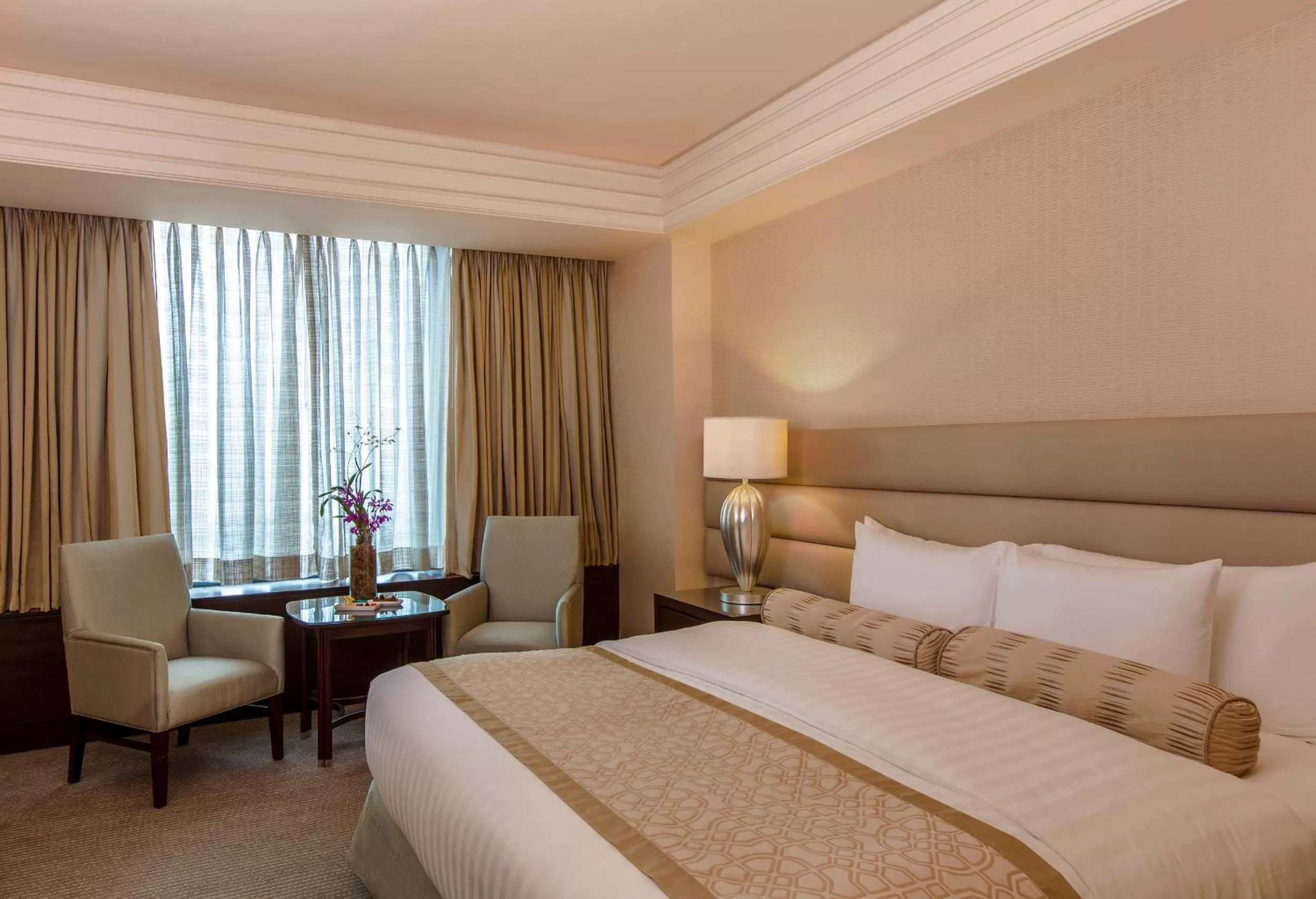 Bed in Quest Plus Filinvest City Manila