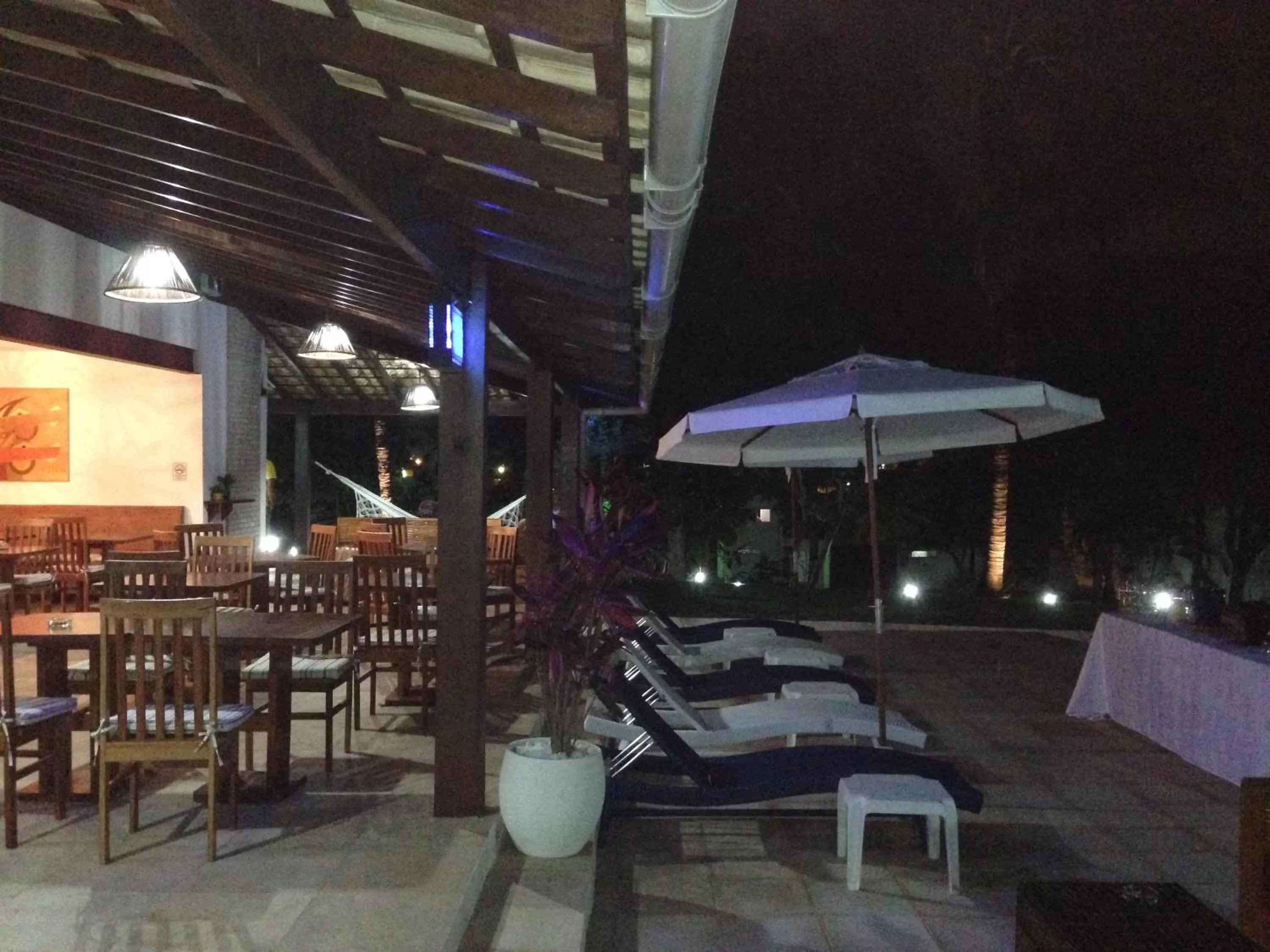 Patio, Restaurant/Places to Eat in Hotel Pousada Salvador Paradise