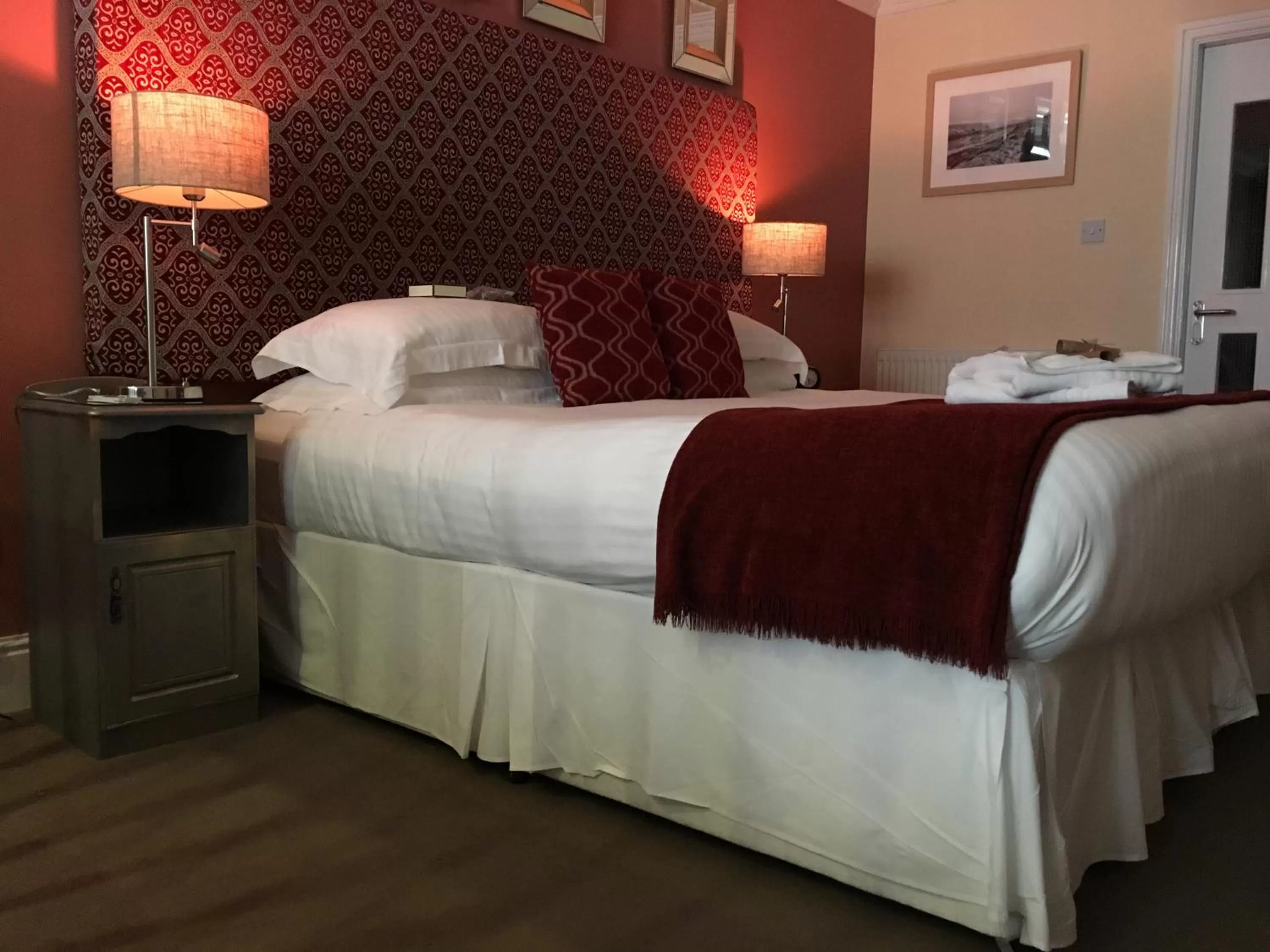 Bed in Ellan Vannin Hotel