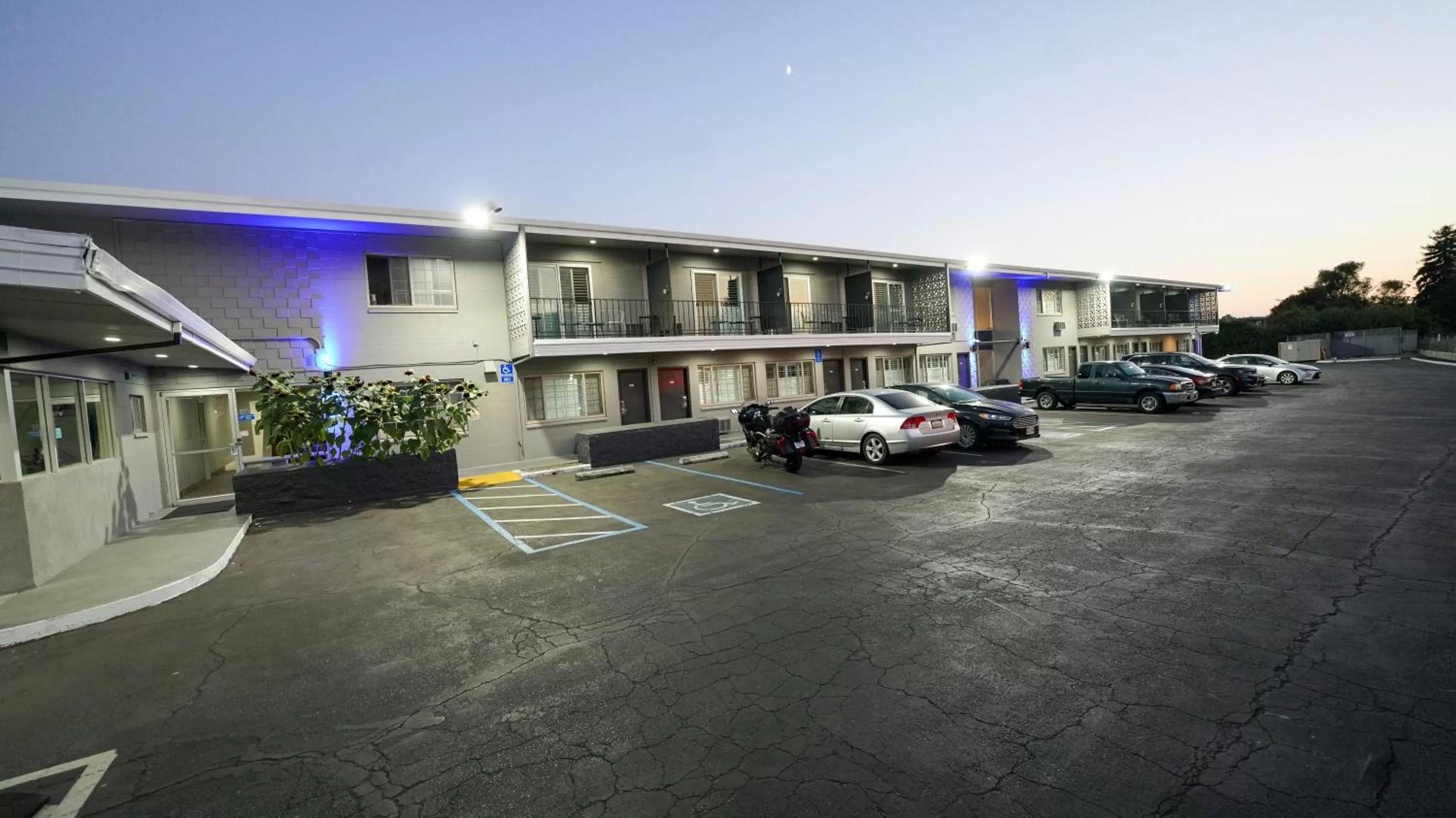 Property building in SeaSide Inn & Suites