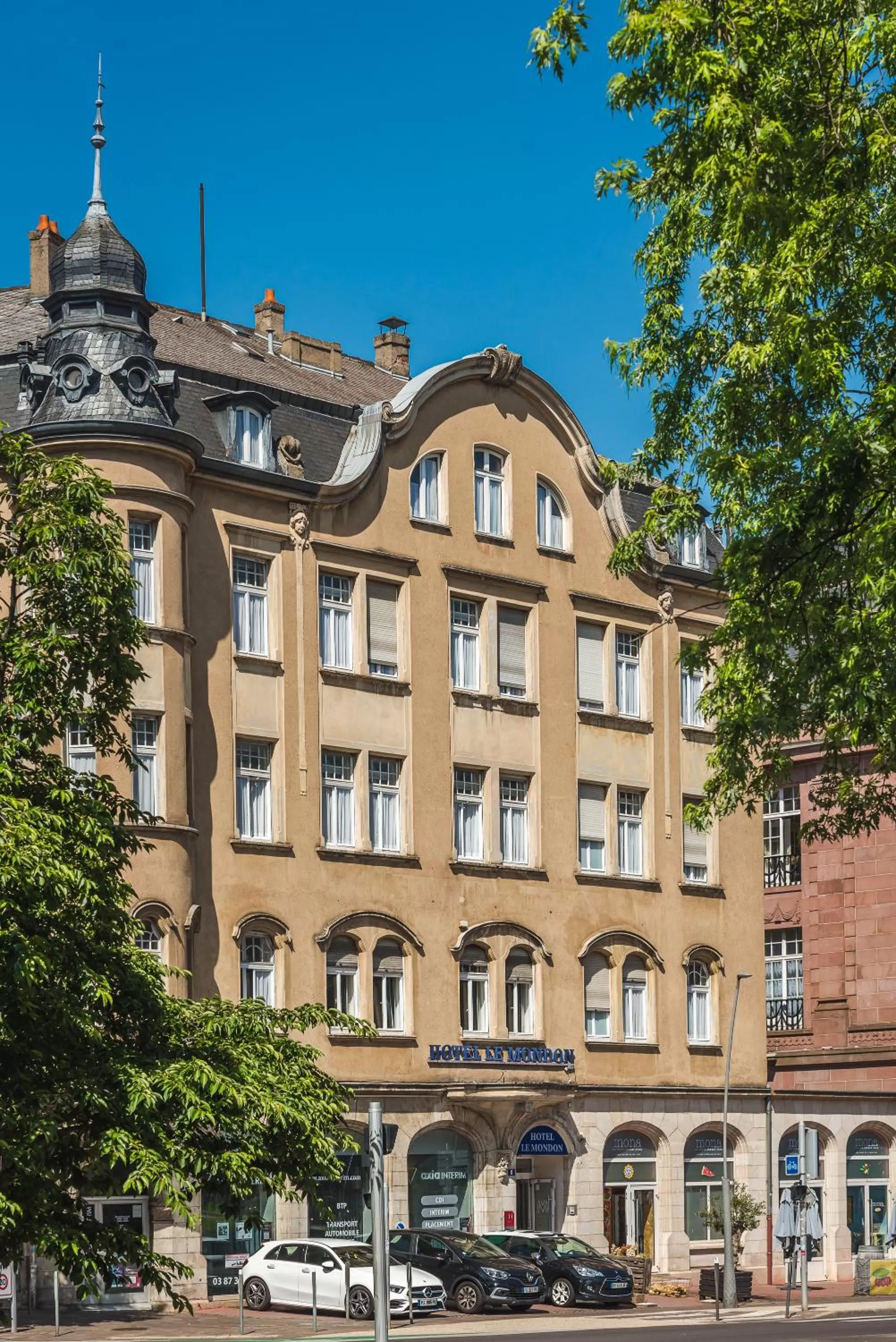 Property building in Hôtel Le Mondon Metz