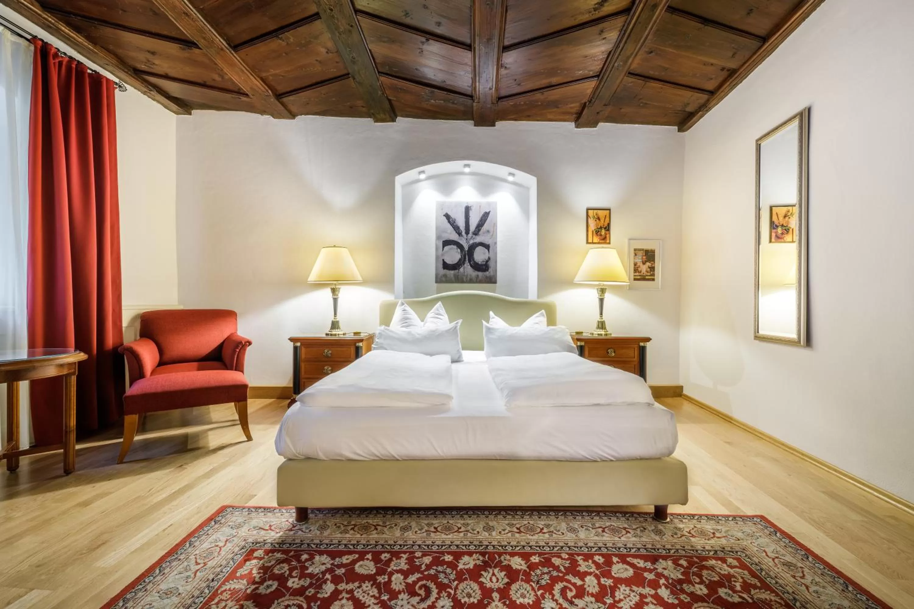 Bed in Chin-Chin Hotel ehemals Bohemian Hotel