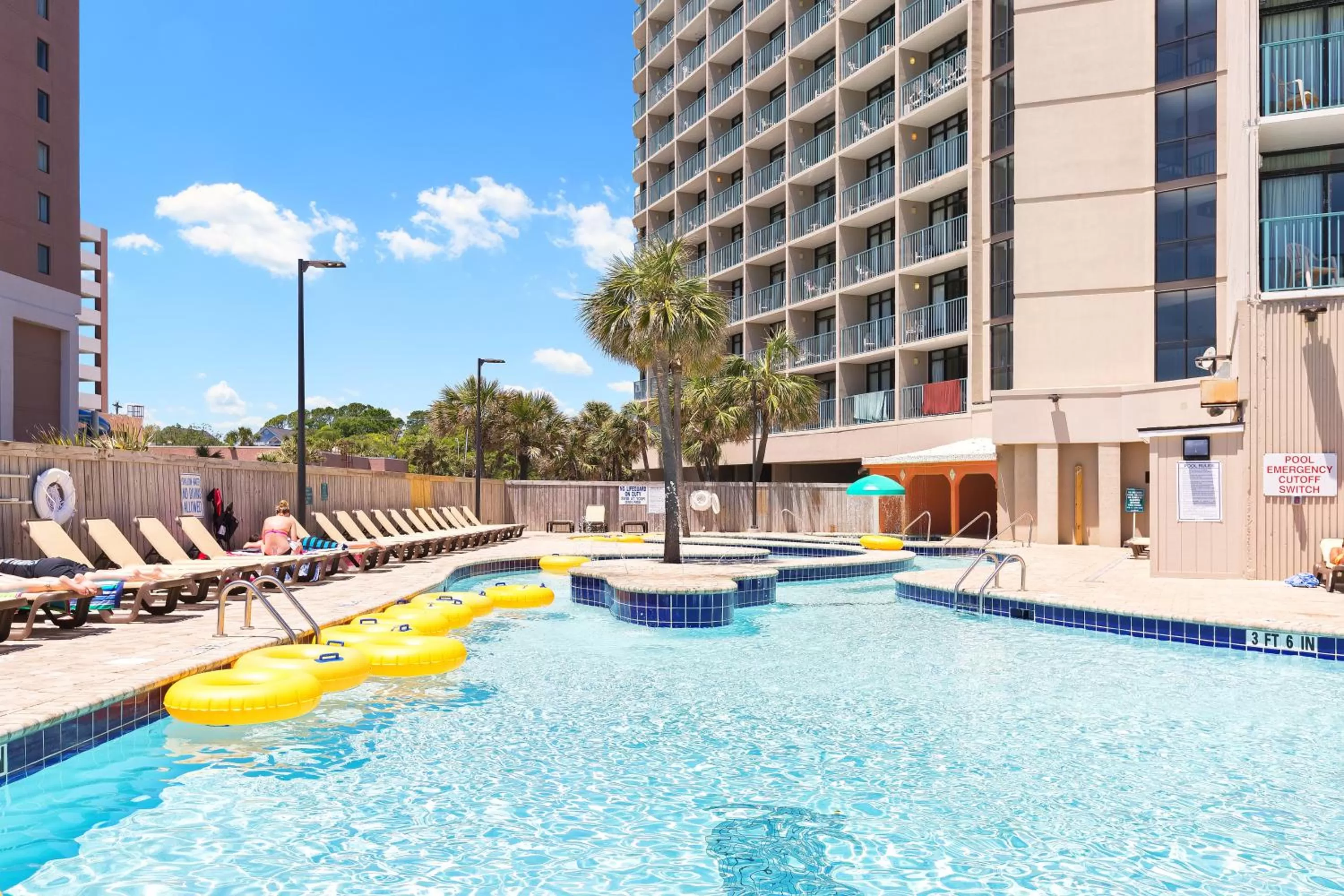 Swimming pool in Sand Dunes Resort & Suites