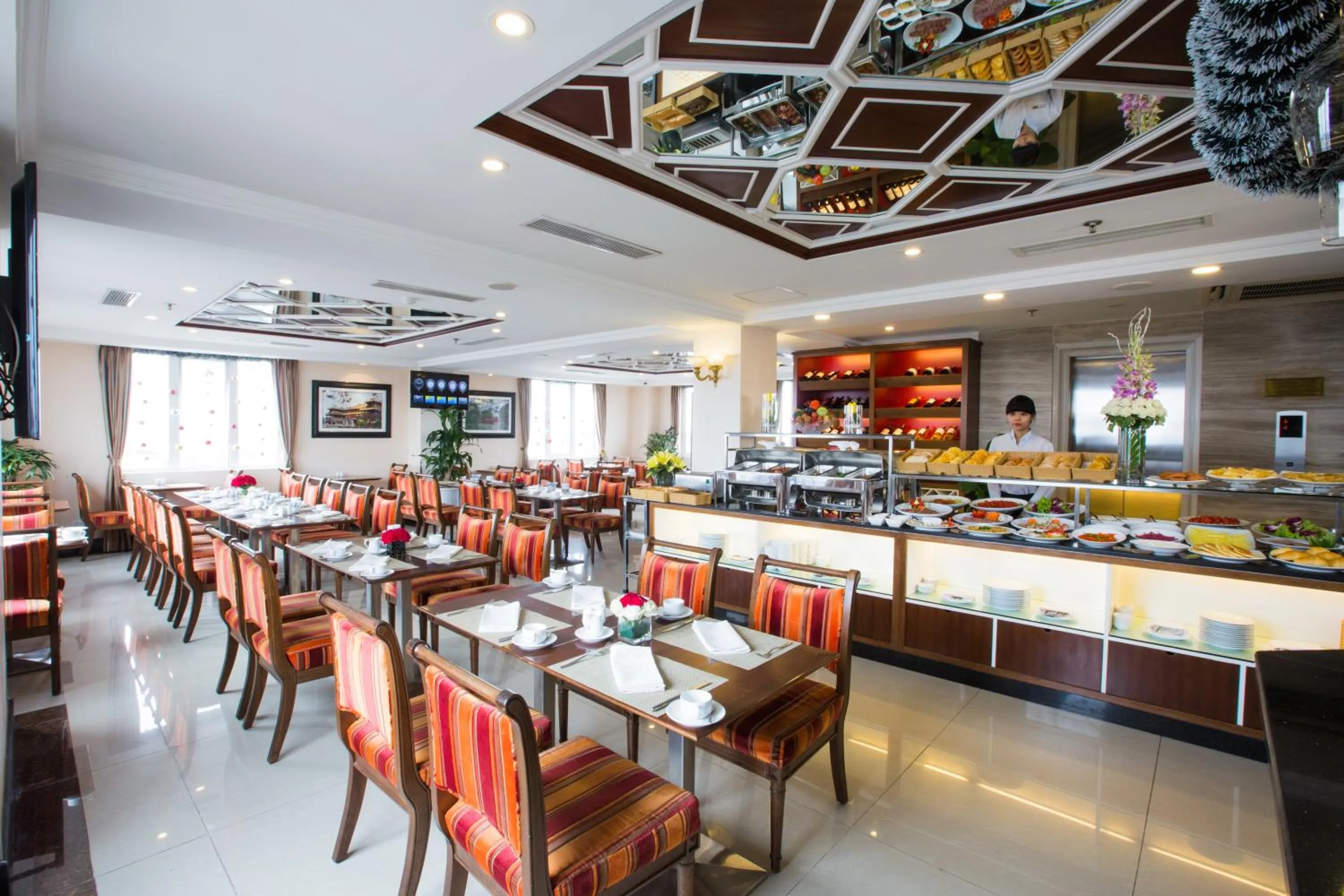 Restaurant/places to eat in Chalcedony Grand Hotel
