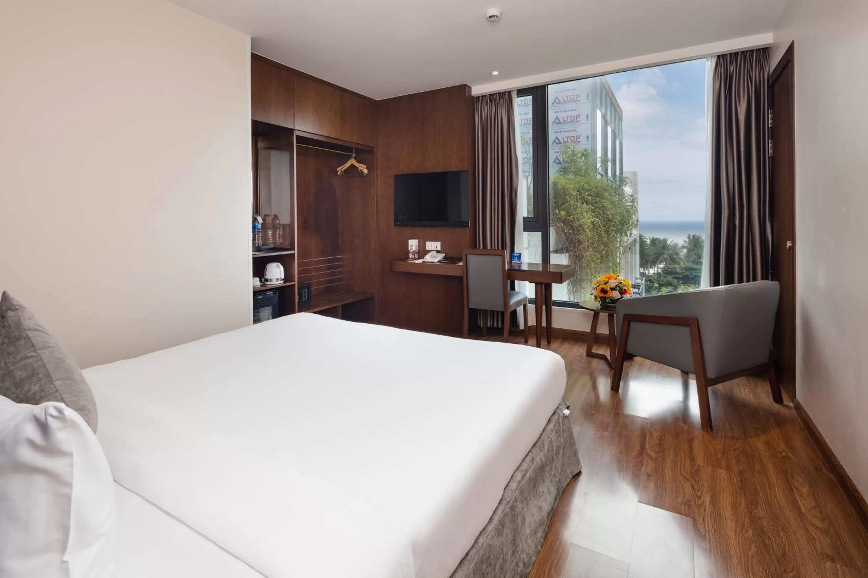 Bedroom, Bed in DTX Hotel Nha Trang