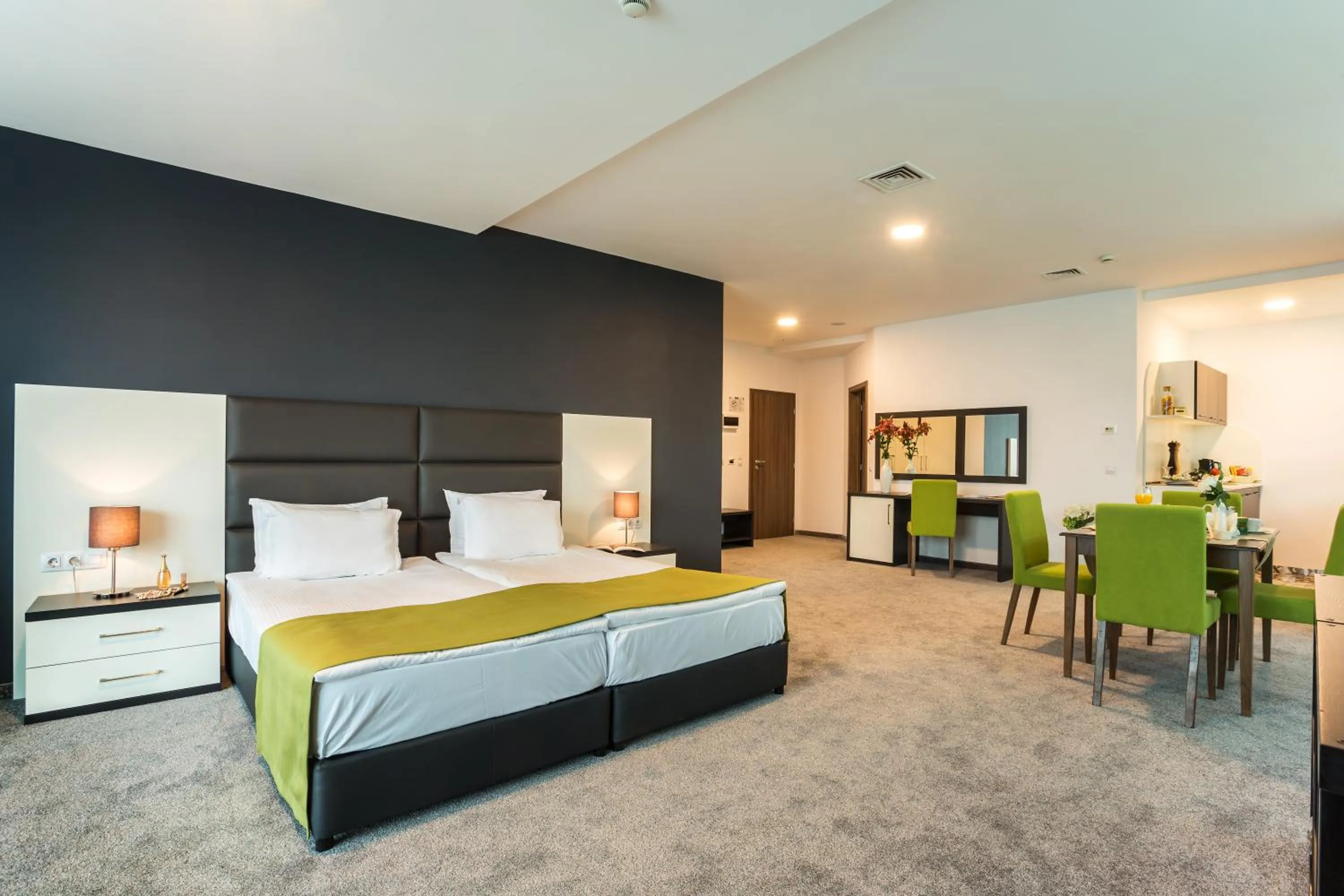 Photo of the whole room, Bed in Earth & People Hotel & SPA - Free Parking & Swimming Pool