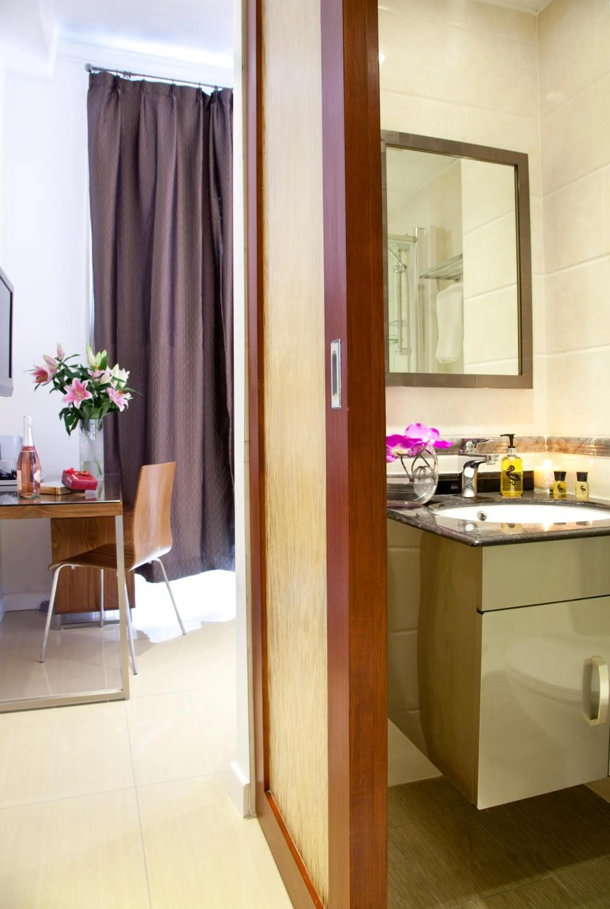 Day in City Inn Russell Square