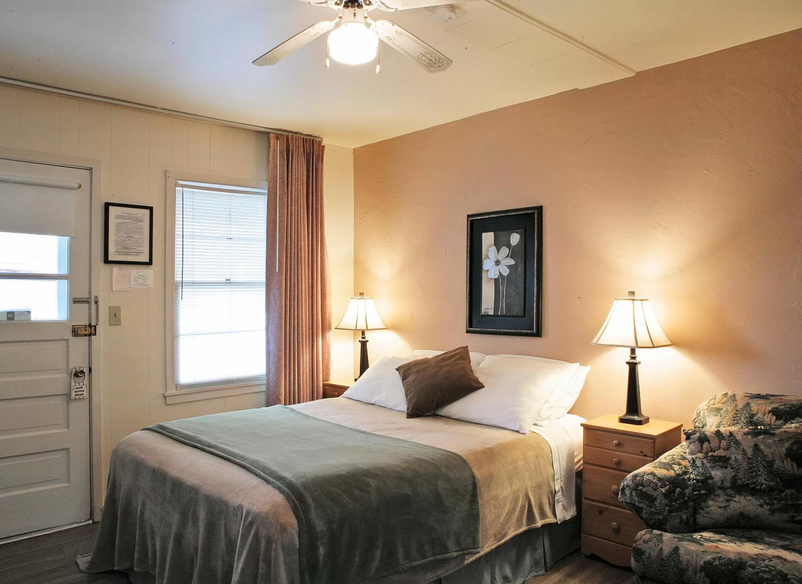 Bed in Peninsula Park-View Resort