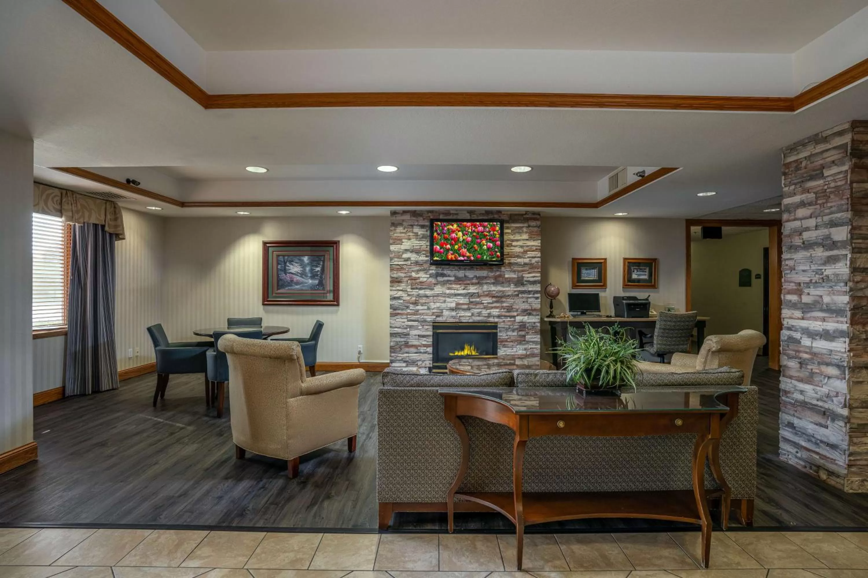 Lobby or reception in GrandStay Hotel & Suites Pella