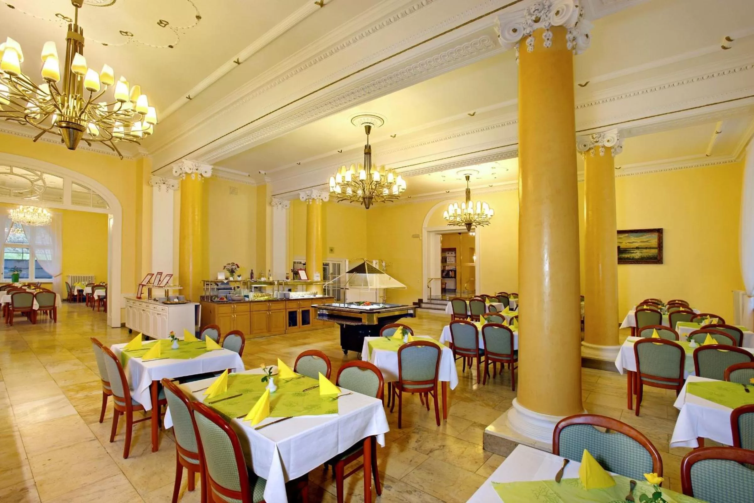 Restaurant/places to eat in Ensana Svoboda