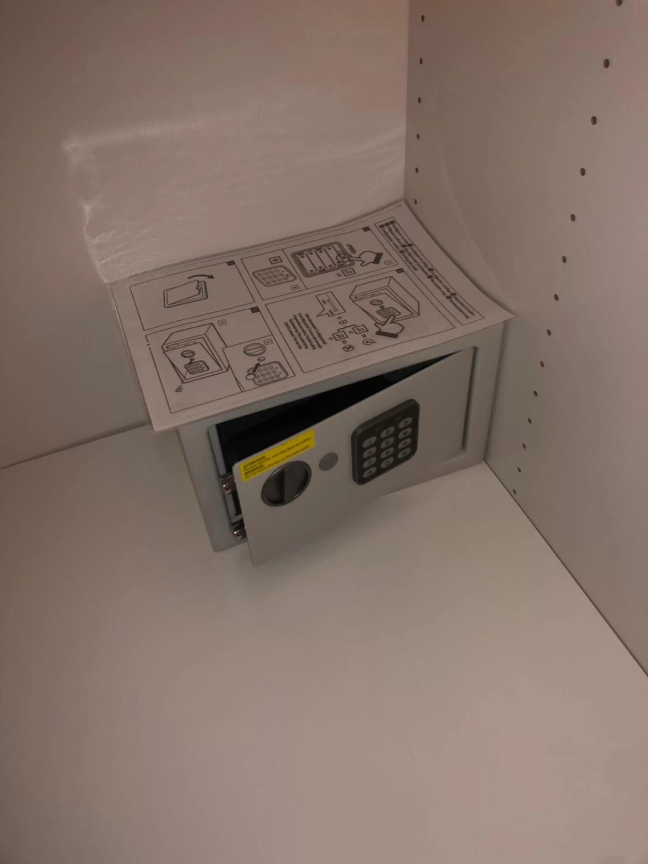 safe in B&B Matteo Bonello