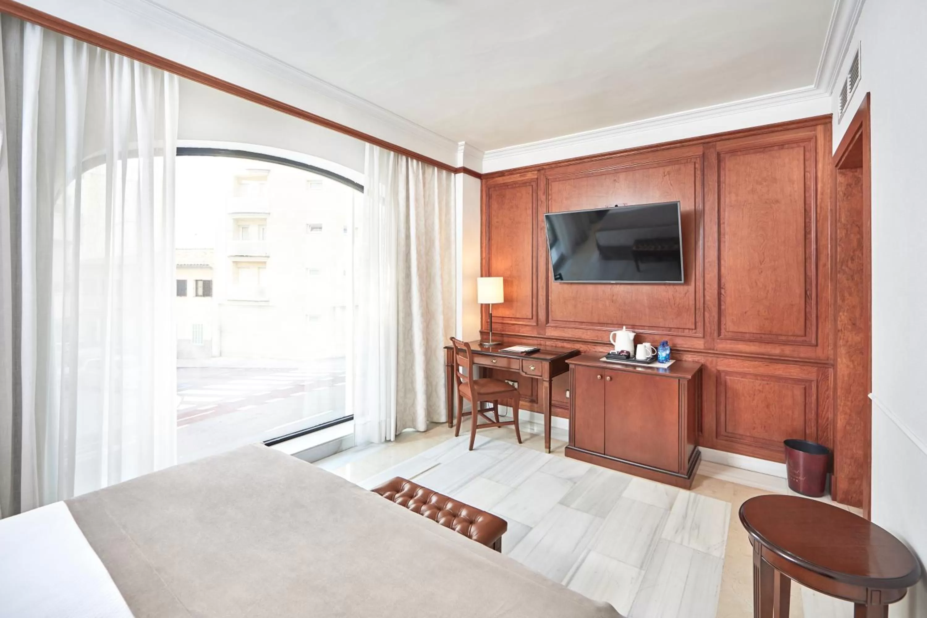 TV and multimedia, Bed in Bordoy Continental Palma