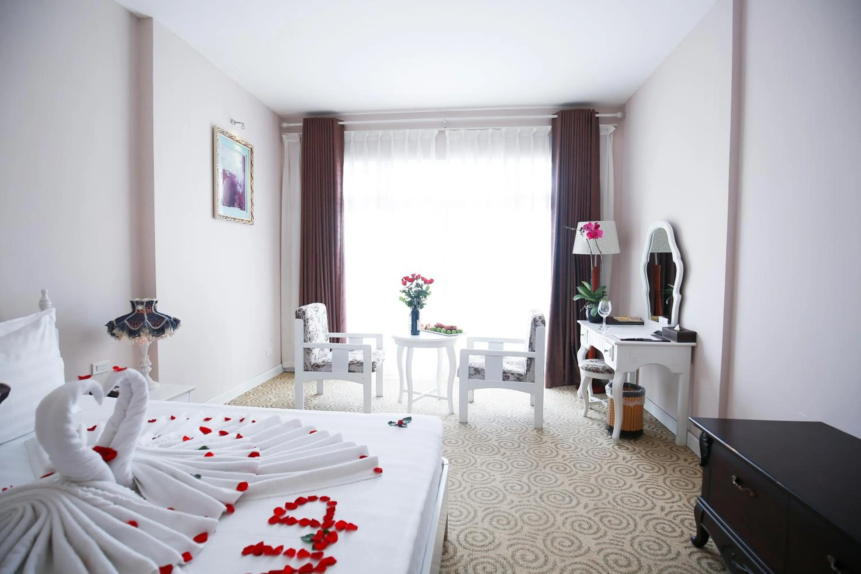 Photo of the whole room, Bed in Ngoc Phat Dalat Hotel