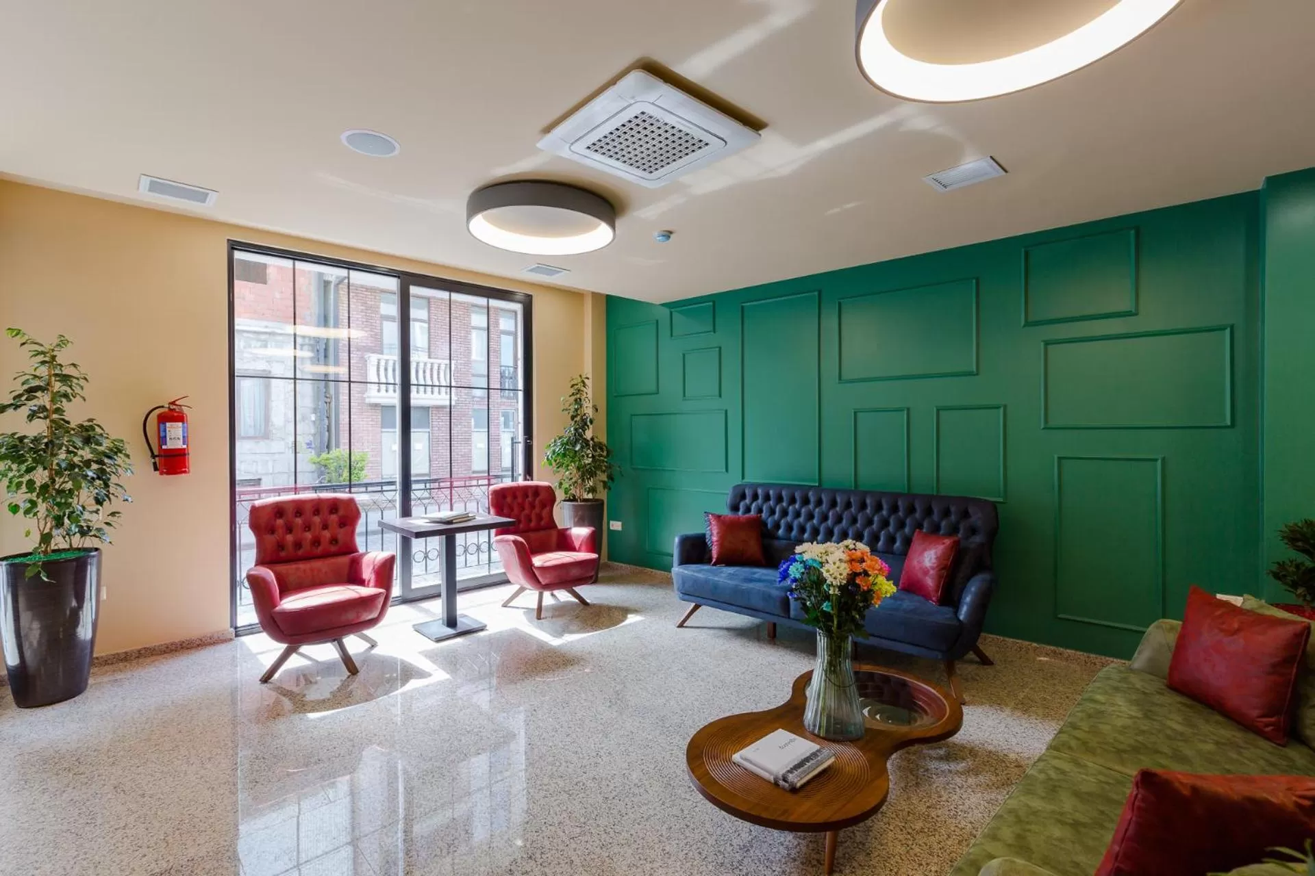 Communal lounge/ TV room, Lobby/Reception in HOTEL BLOOM