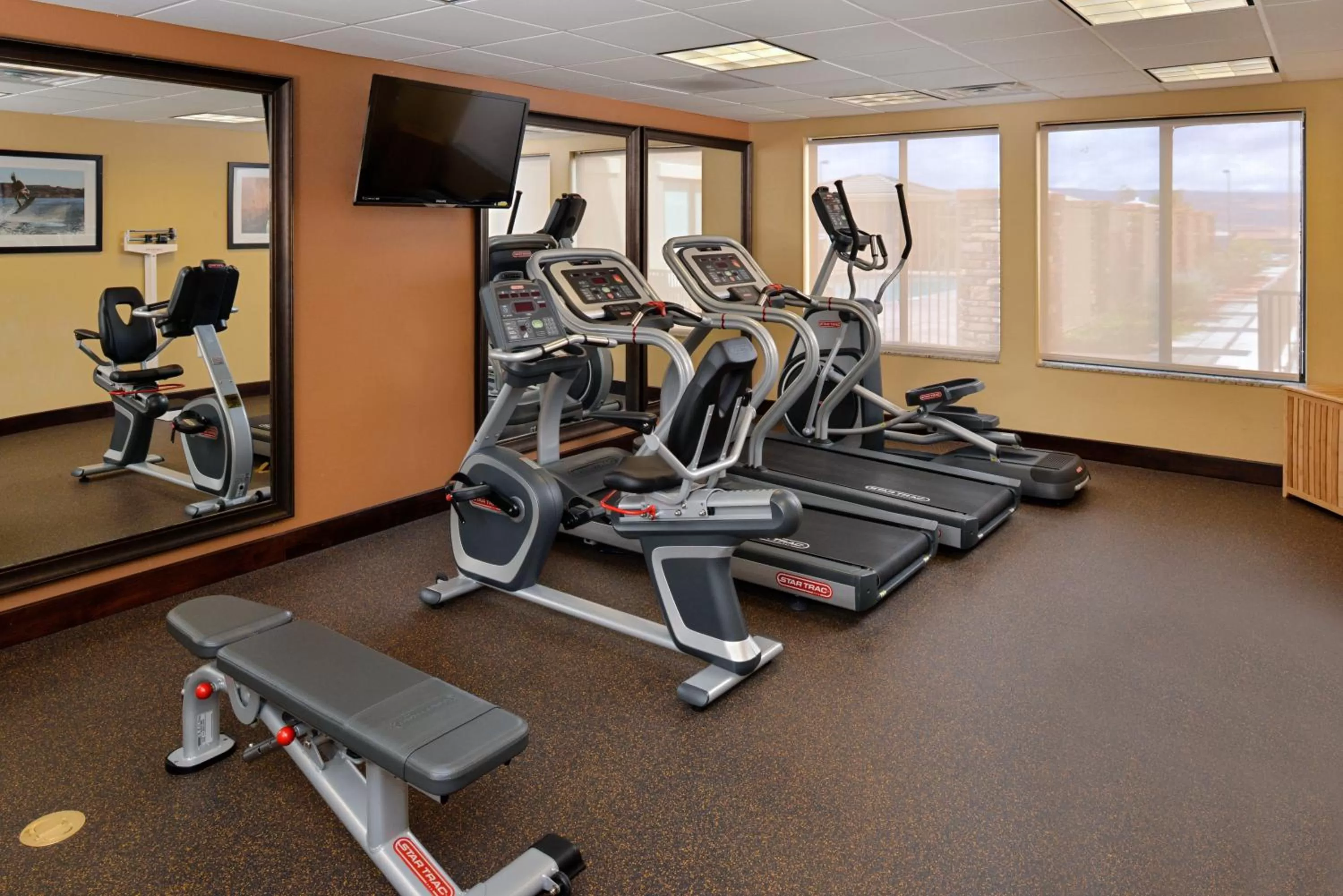 Fitness centre/facilities in Holiday Inn Express & Suites Page - Lake Powell Area by IHG