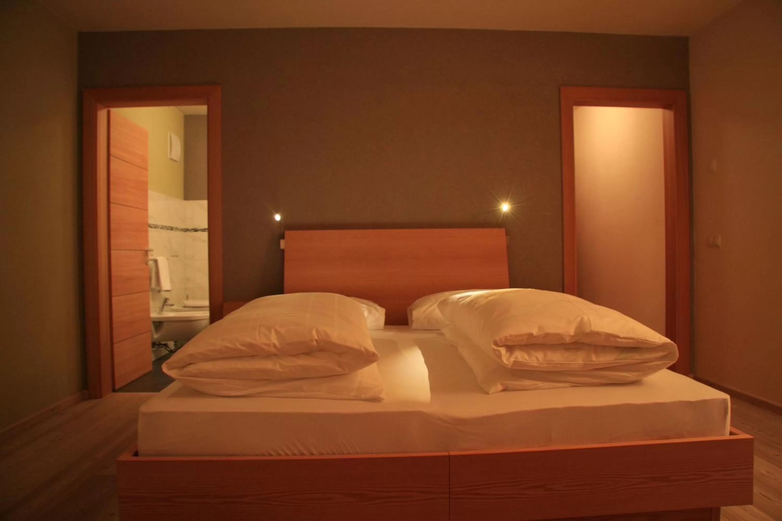 Photo of the whole room, Bed in Hotel Ostaria Posta