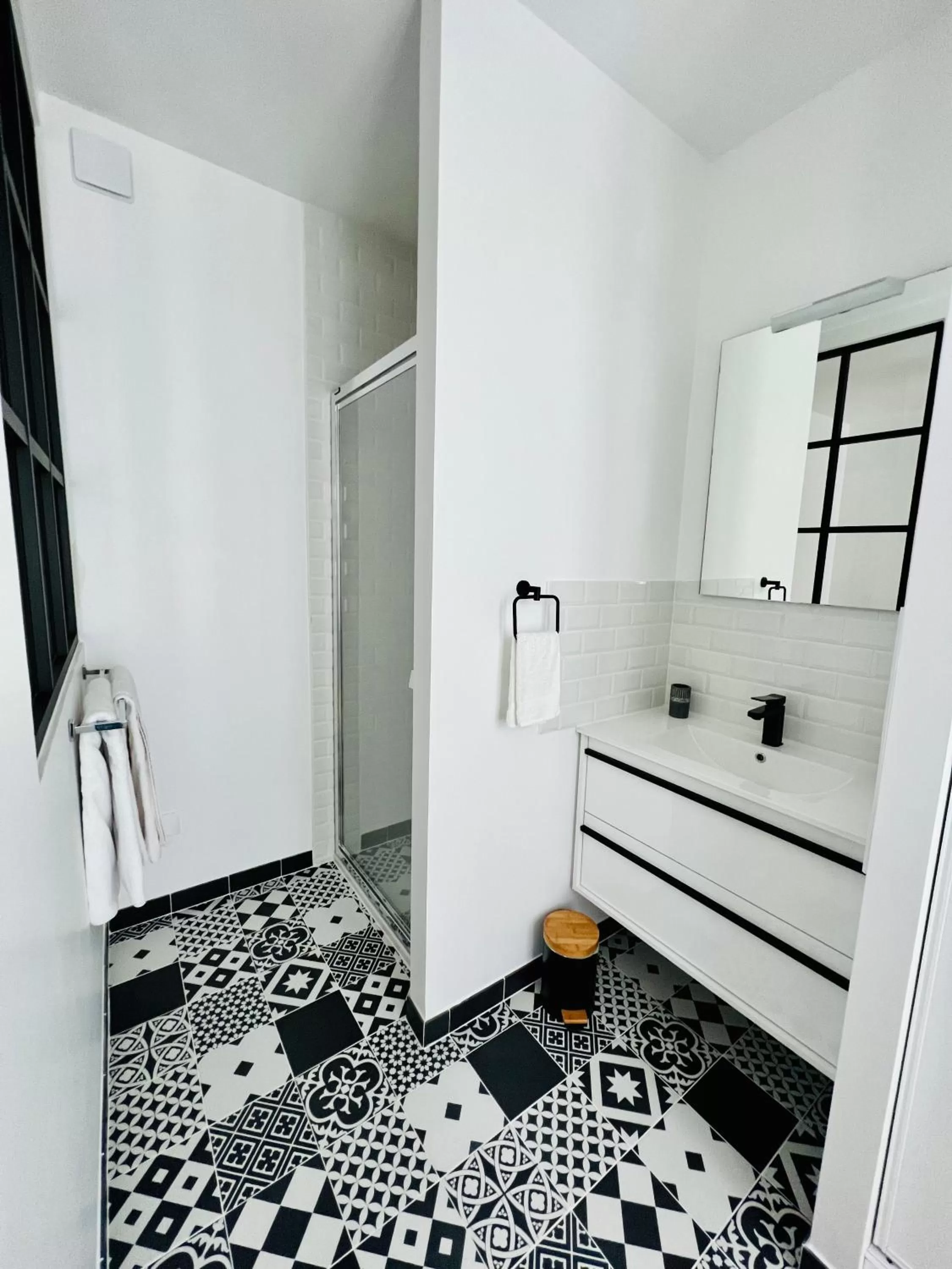 Night, Bathroom in résidence belle vue