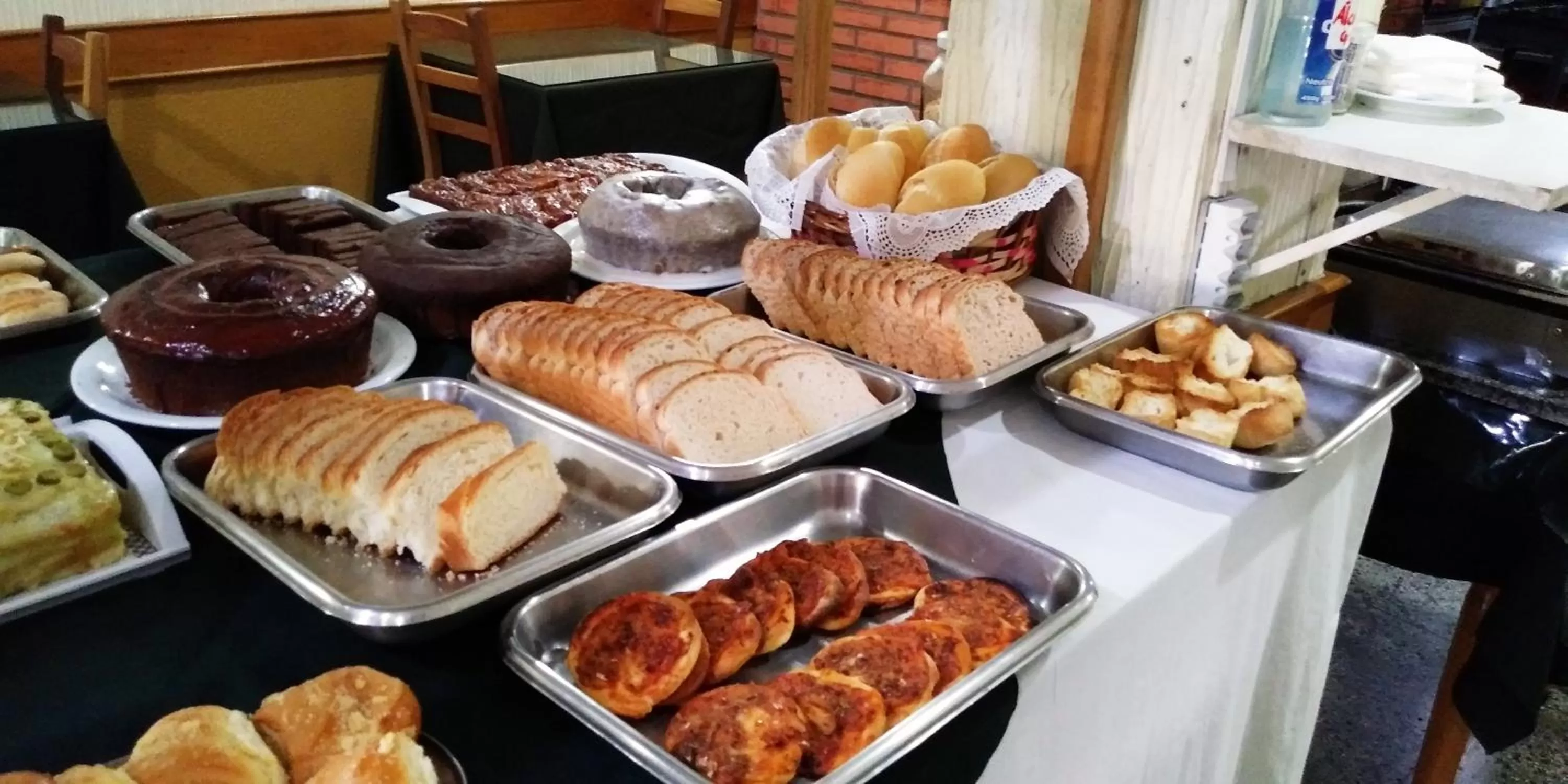 Breakfast in Hotel Gravataí Center