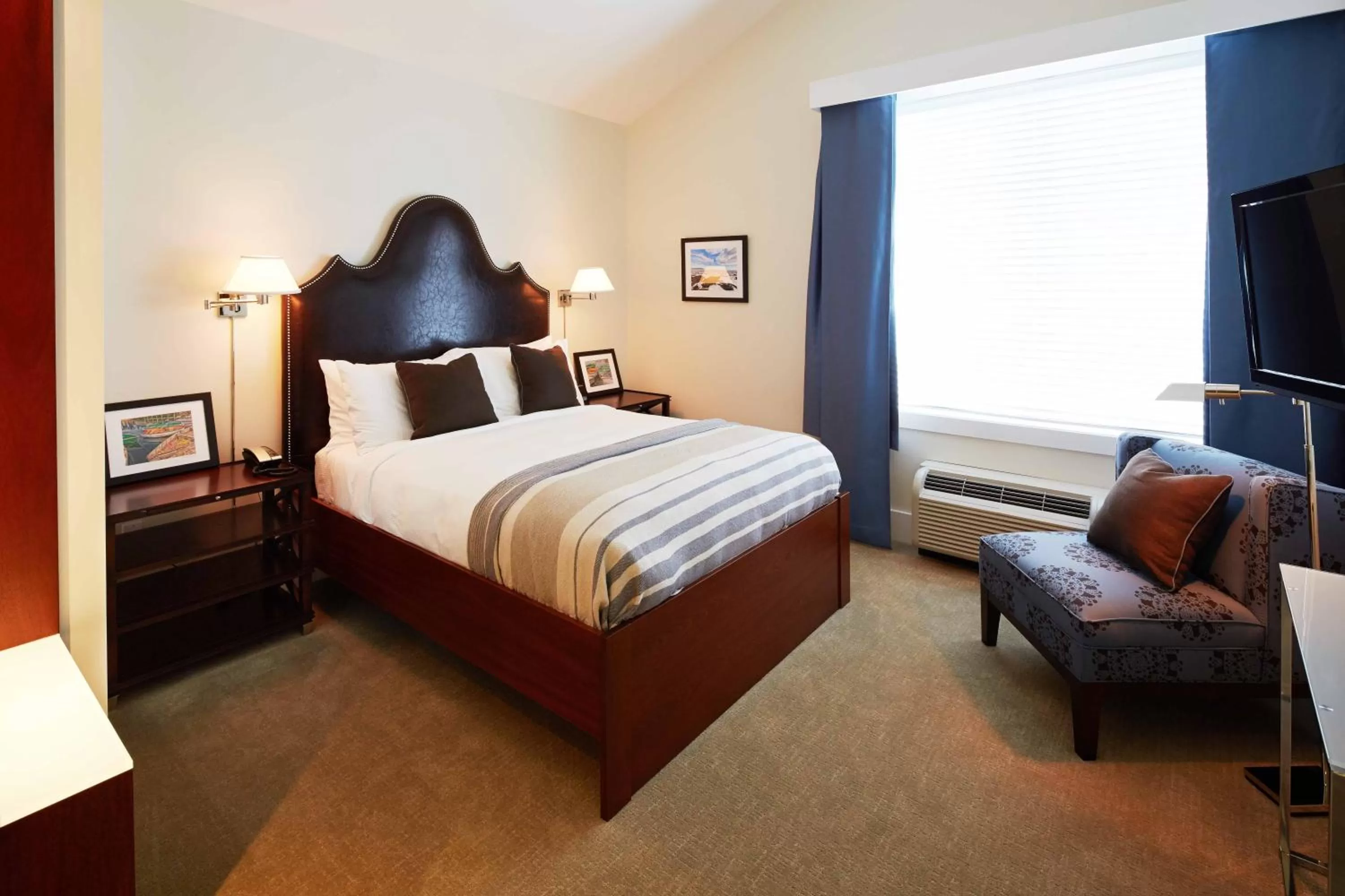 Bed in The Boathouse