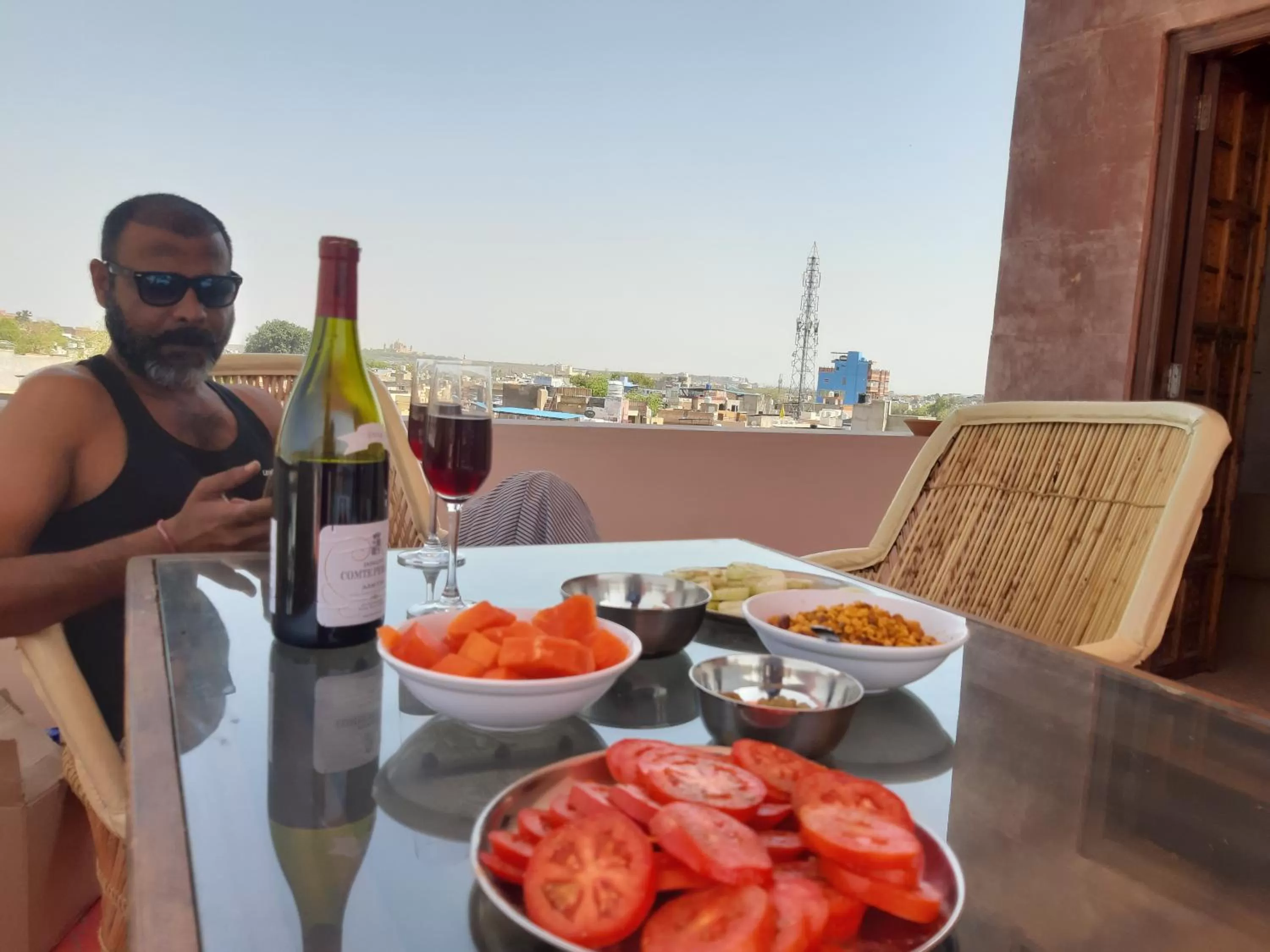 Restaurant/places to eat in Corsican Haveli