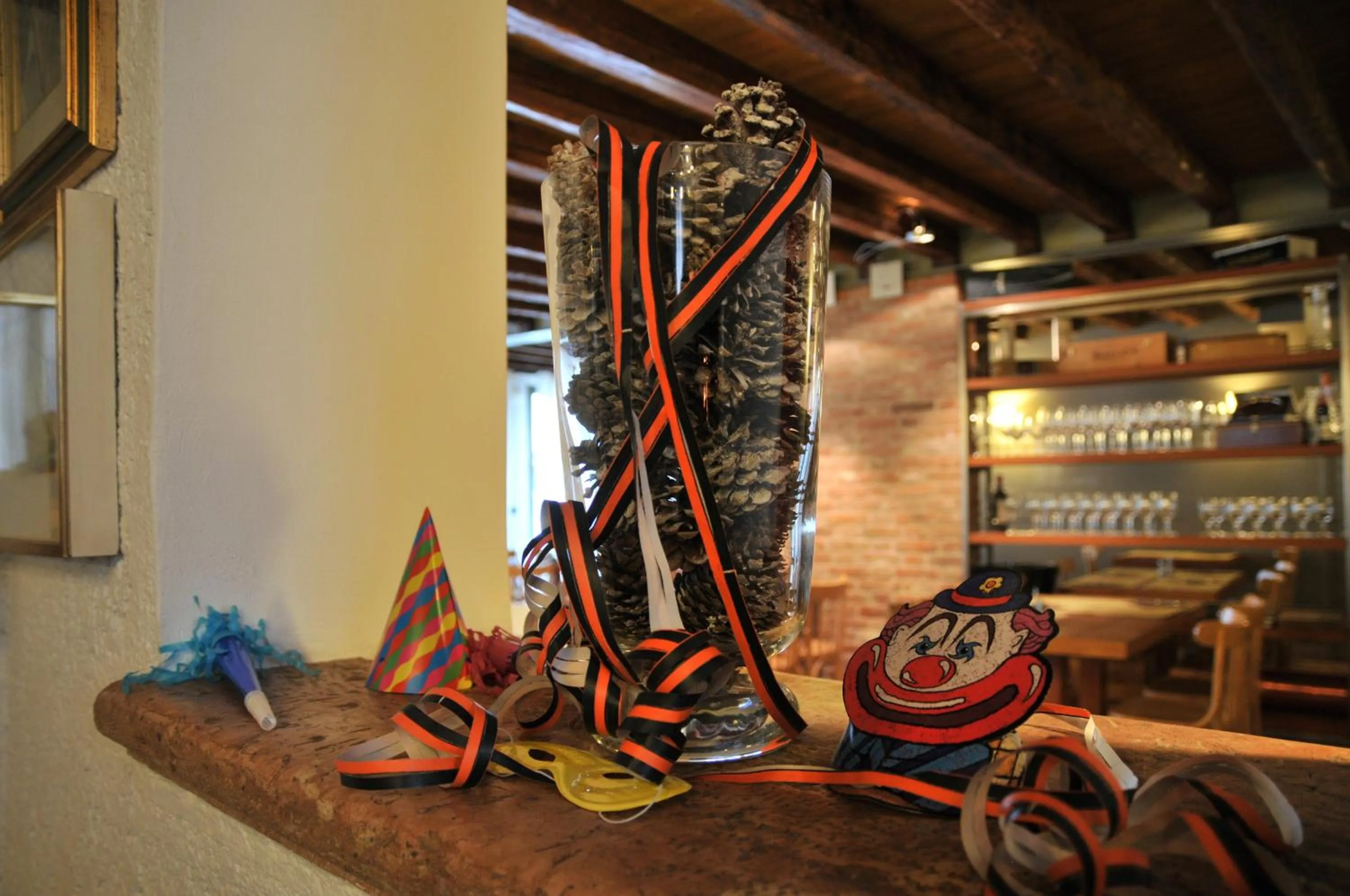 Decorative detail in Hotel 5 Colonne