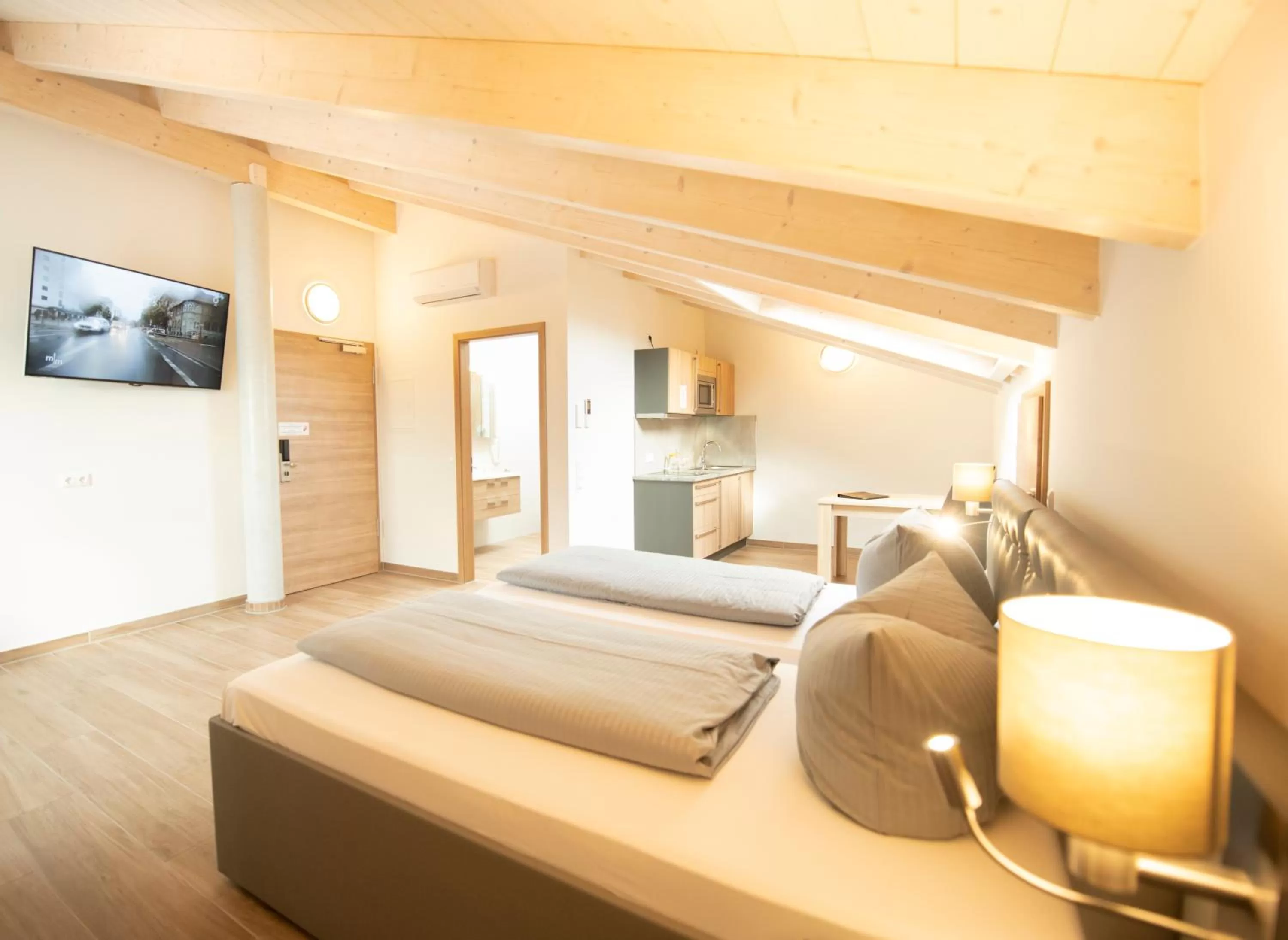 Bed in Stadthotel Donauwörth