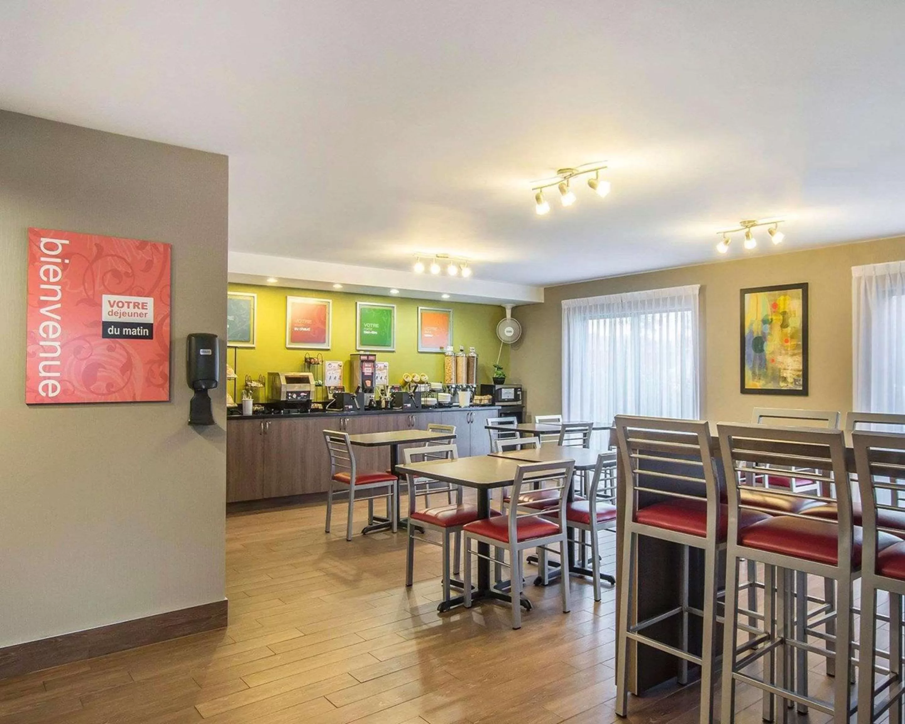 Restaurant/places to eat in Comfort Inn