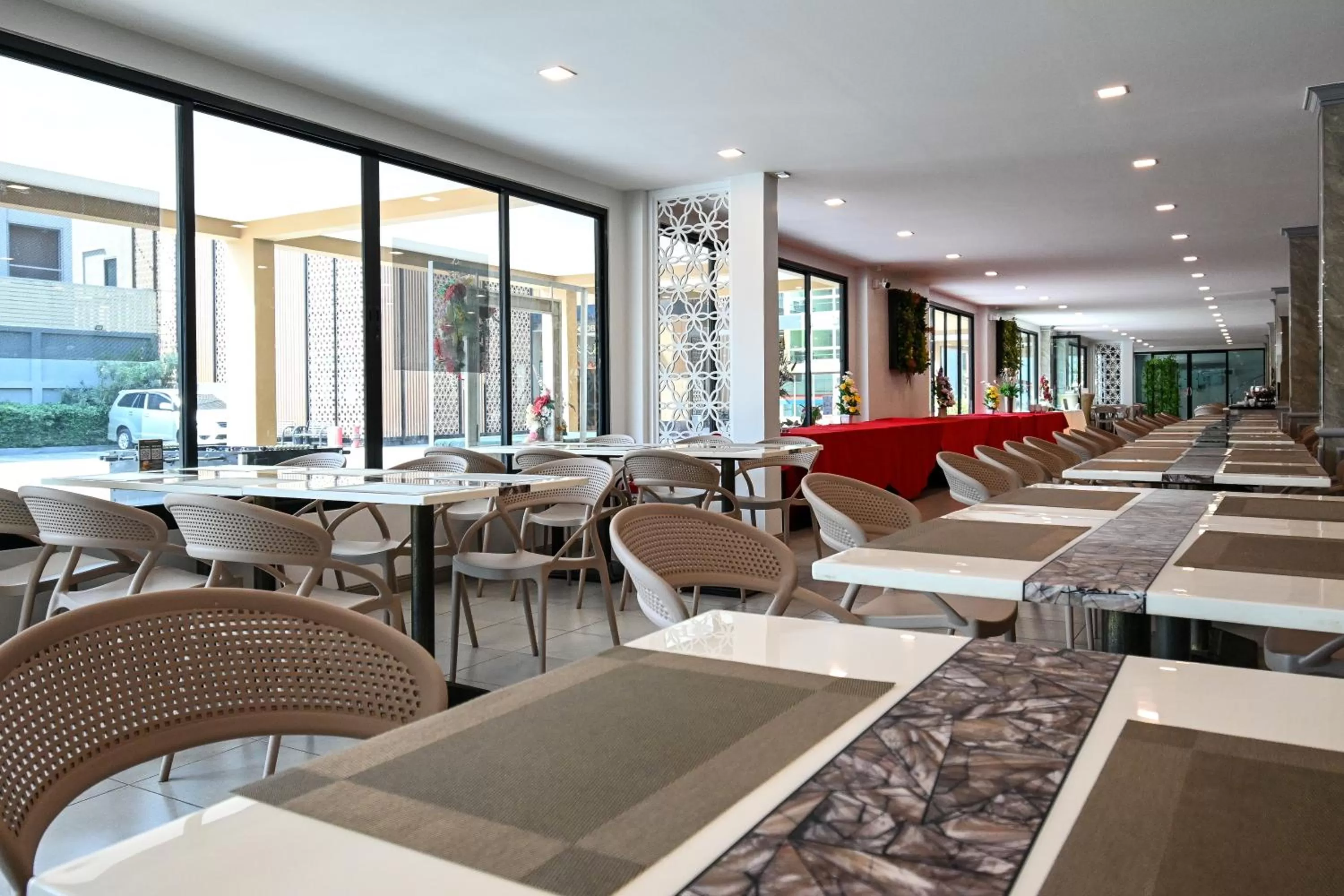 Restaurant/places to eat in Golden Sea Hua Hin - SHA Extra Plus