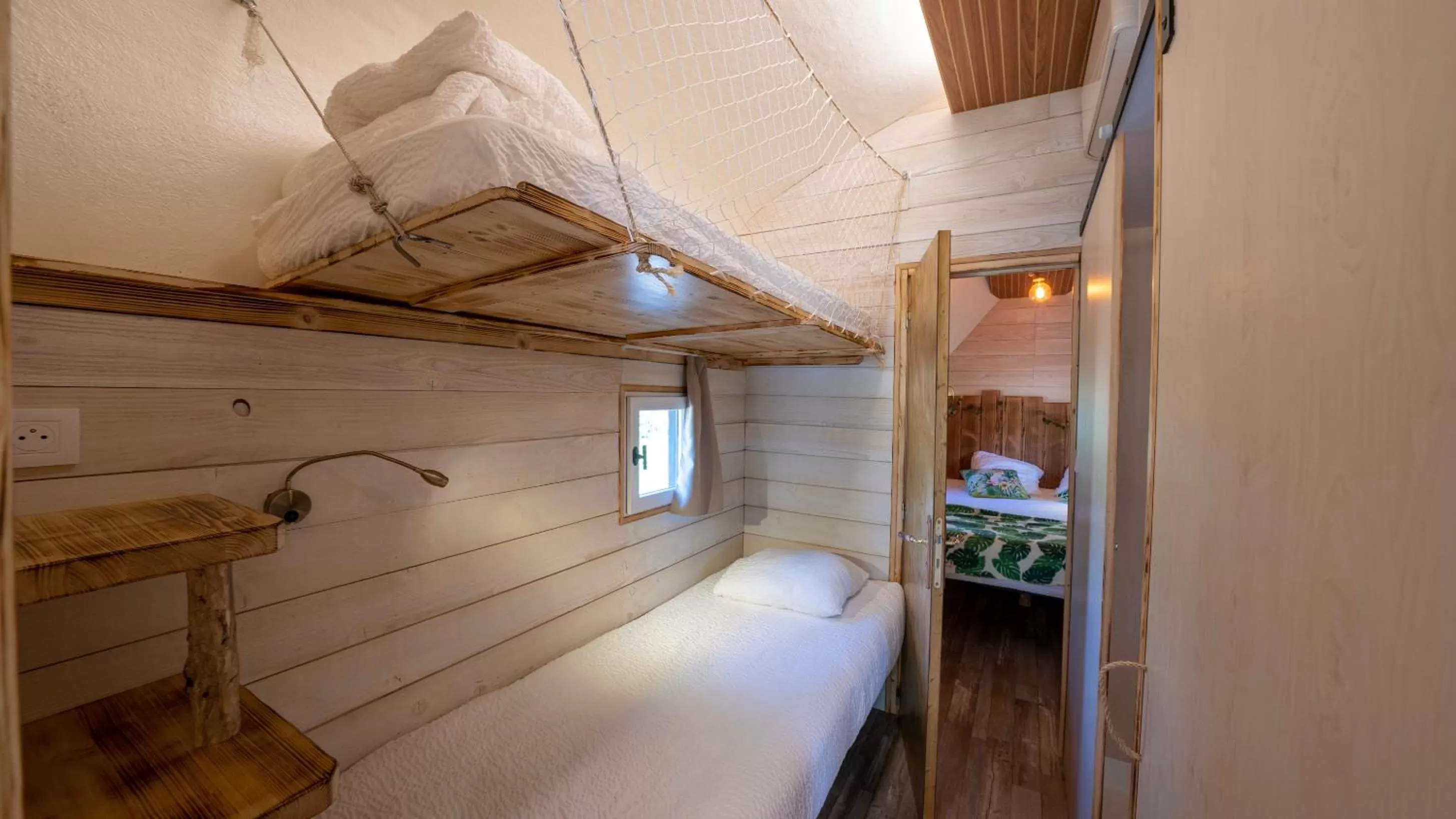 bunk bed, Bed in Le Village de la Champagne - Slowmoov