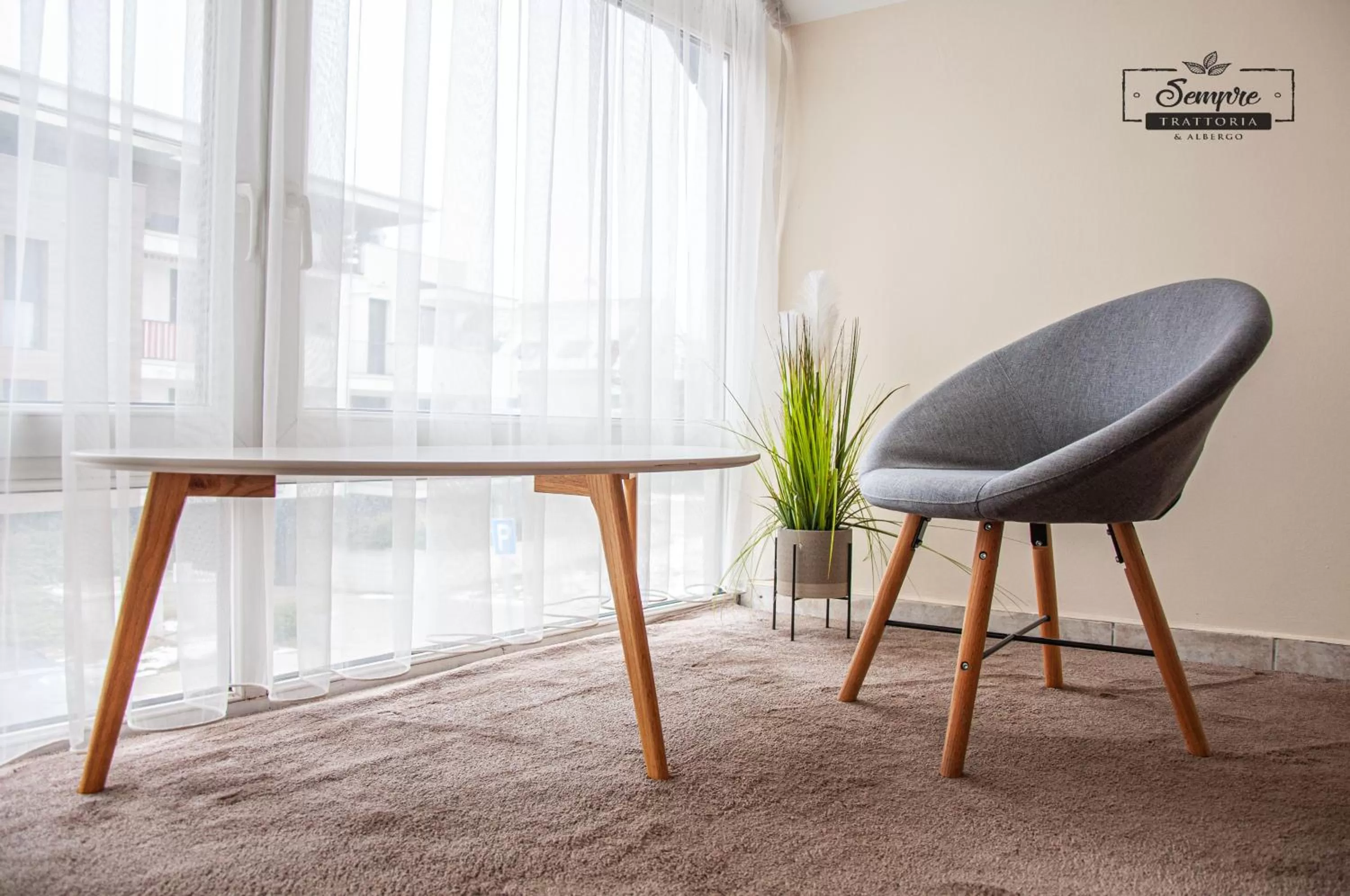 Seating Area in Sempre Étterem És Panzió