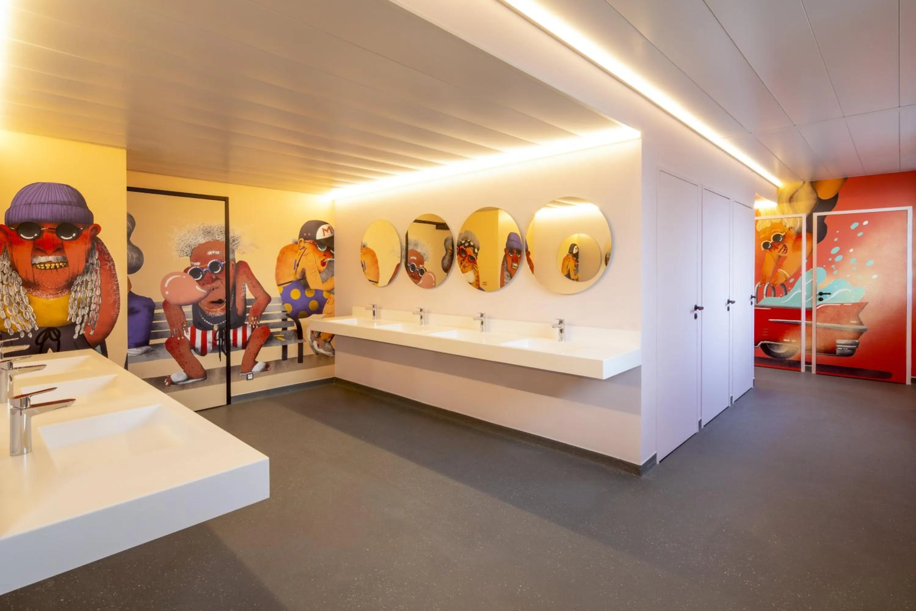 Toilet in JO&JOE Paris Gentilly - Auberge de Jeunesse