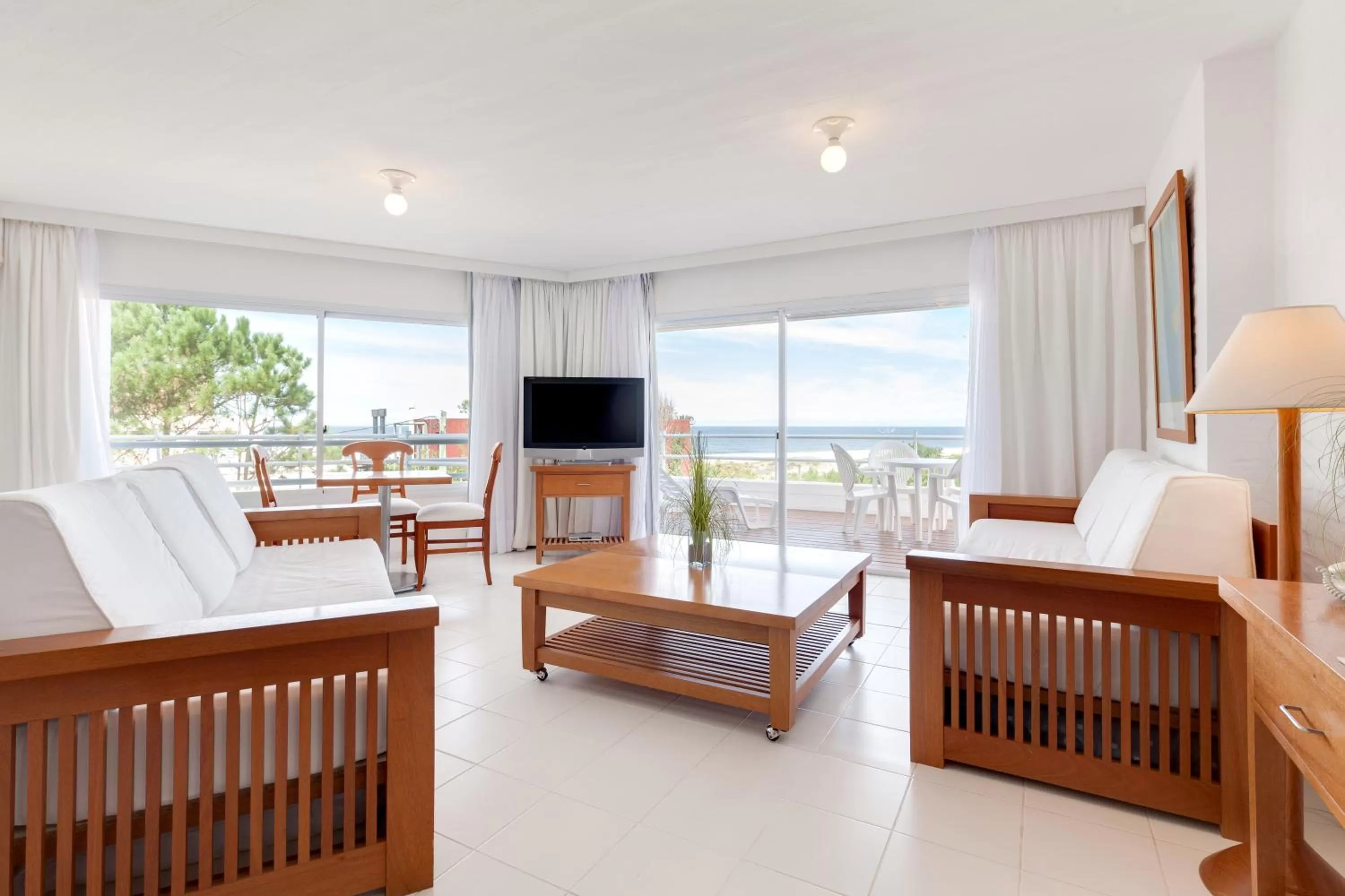 Living room, Seating Area in Hotel Las Olas Resort