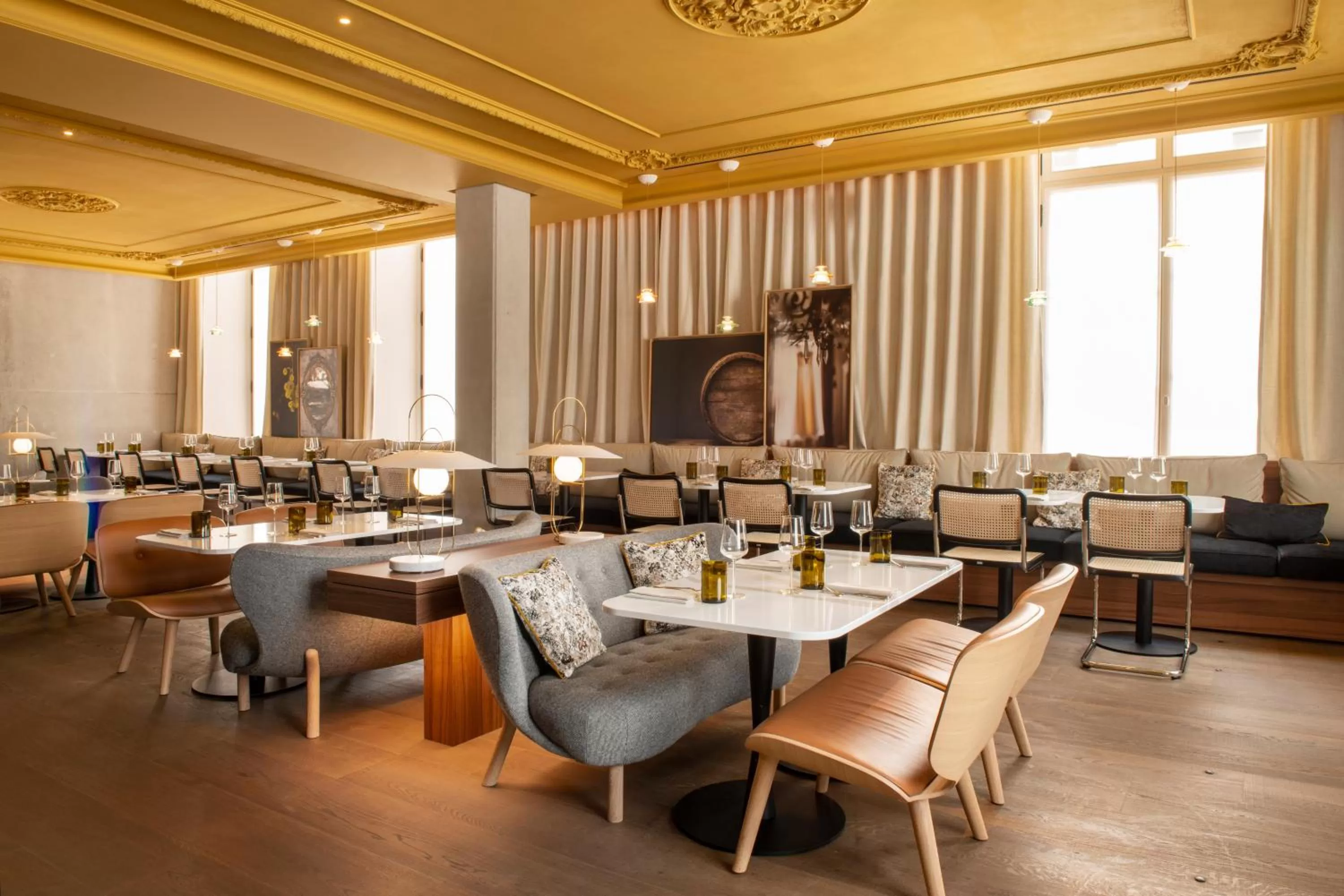 Restaurant/places to eat in Hôtel LÉONOR the place to live