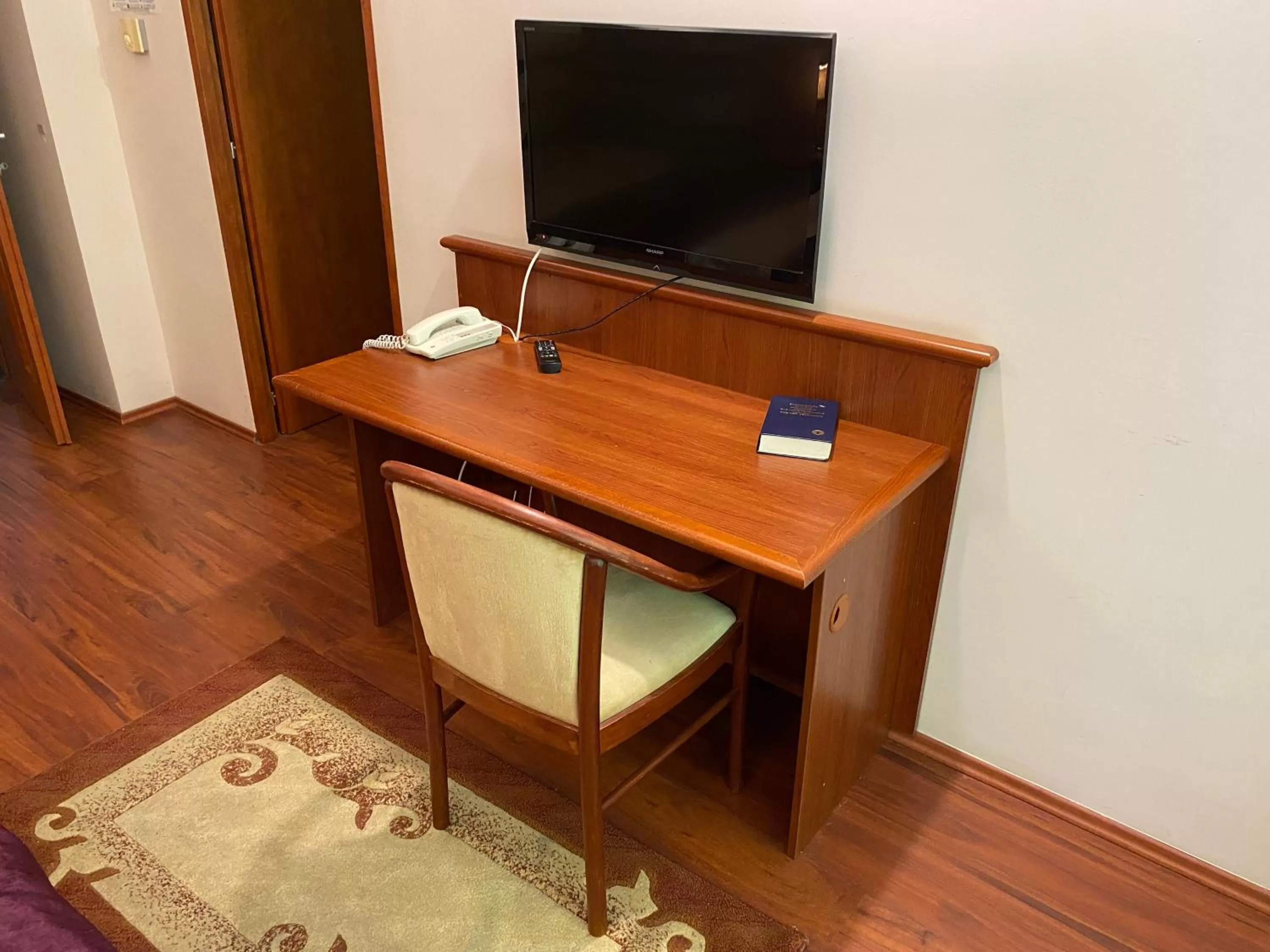 TV and multimedia in Gold Hotel Budapest