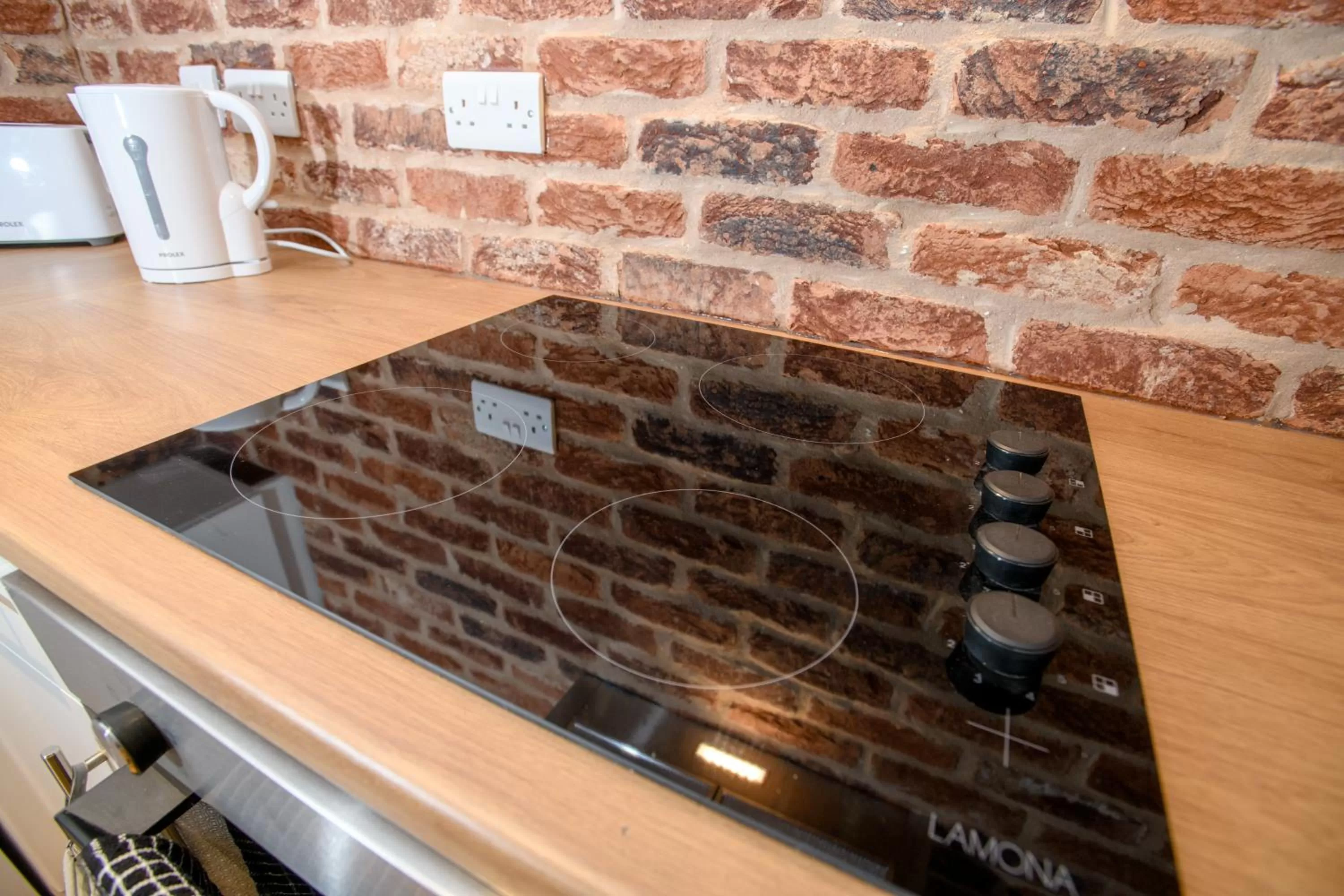 Kitchen/Kitchenette in 1 King Size Bed Cathedral View 1 Apartment