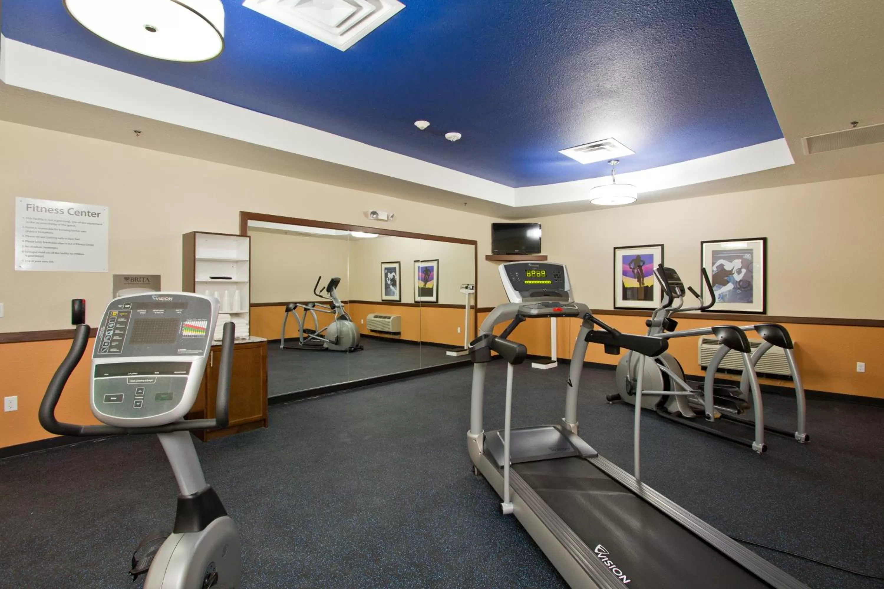 Fitness centre/facilities in Holiday Inn Express and Suites Denver East Peoria Street by IHG